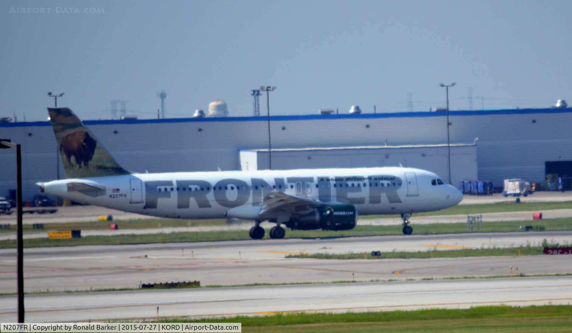 N207FR, 2010 Airbus A320-214 C/N 4307, Landing O'Hare