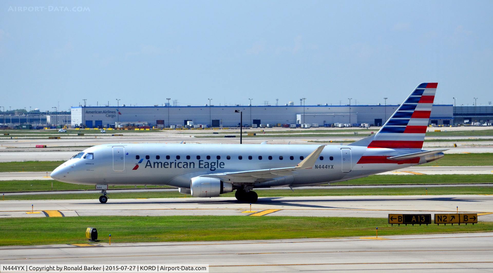 N444YX, 2015 Embraer 175LR (ERJ-170-200LR) C/N 17000453, Taxi O'Hare