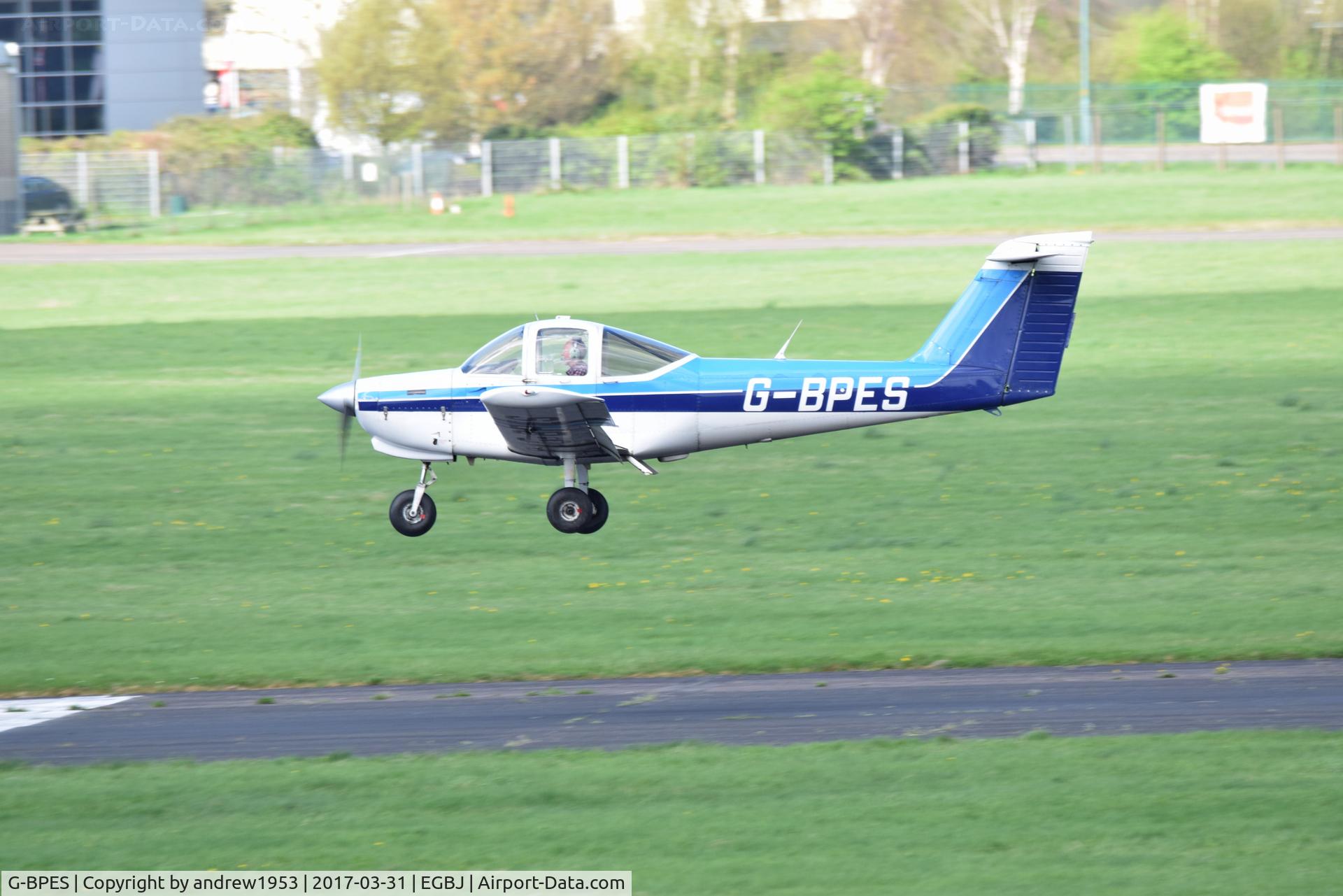 G-BPES, 1981 Piper PA-38-112 Tomahawk Tomahawk C/N 38-81A0064, G-BPES landing at Gloucestershire Airport.