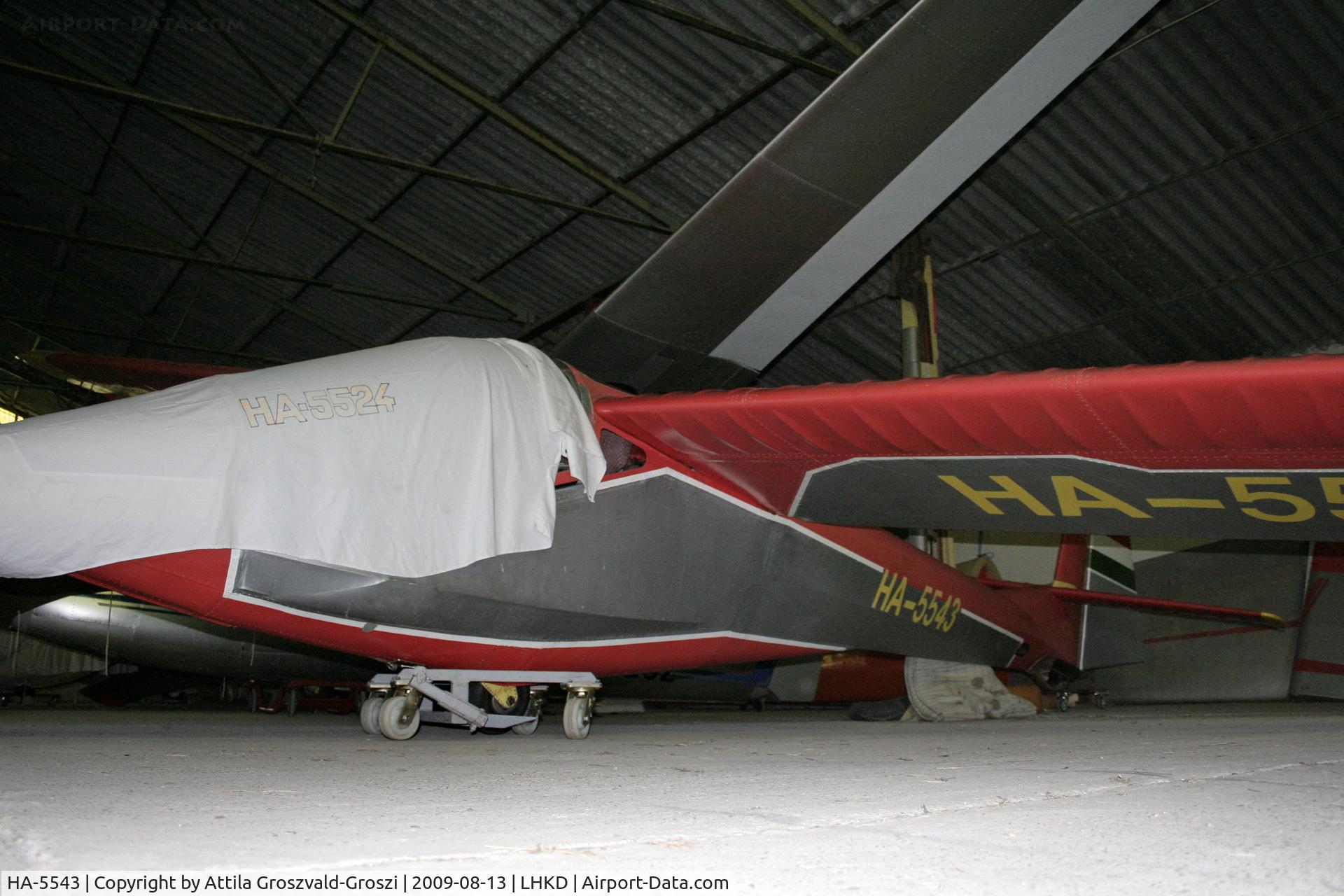 HA-5543, 1980 Rubik R-26SU Góbé '82 C/N AA800059, LHKD- Kecskéd Airfeld, hungary