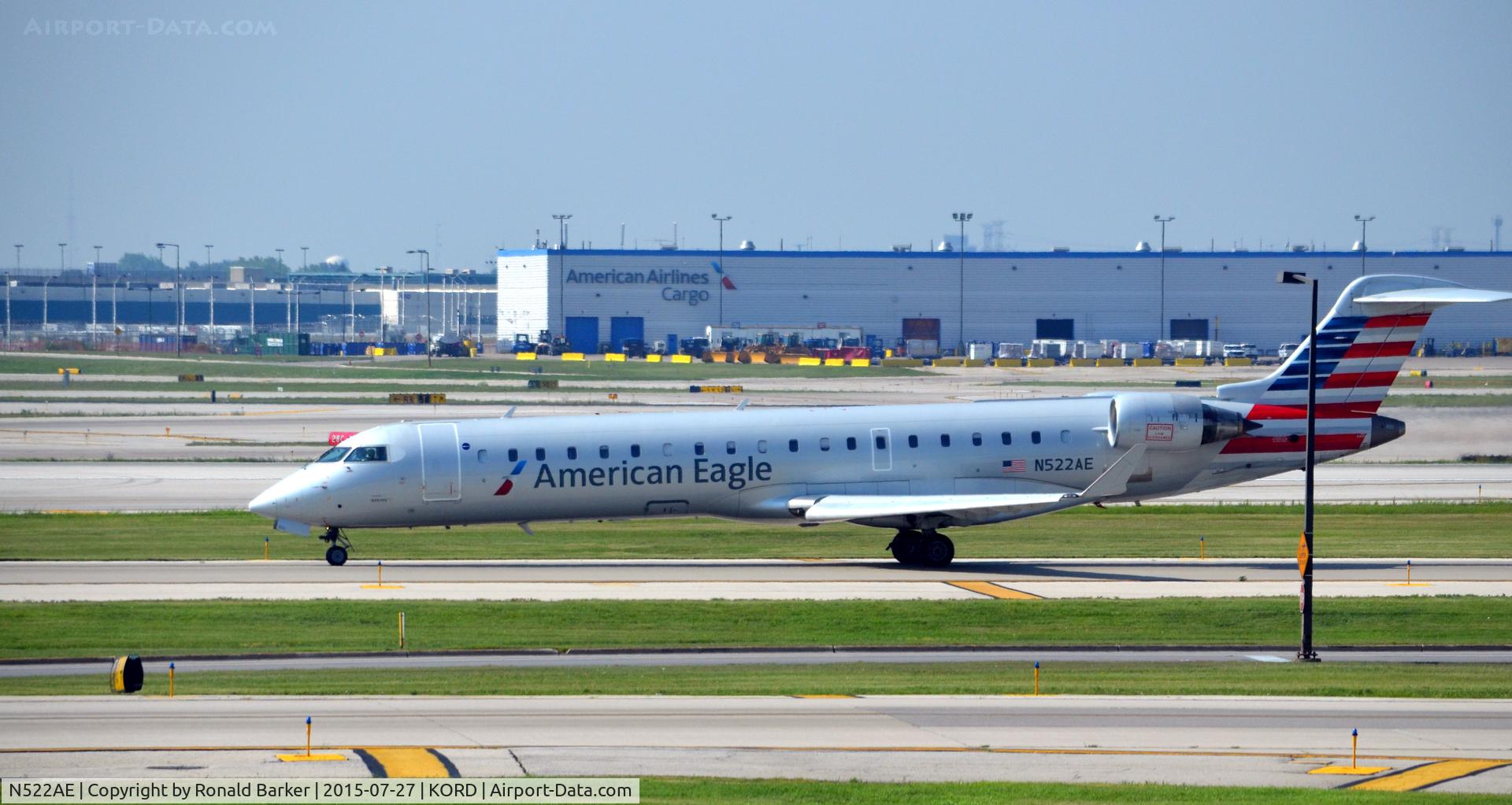 N522AE, 2004 Bombardier CRJ-701 (CL-600-2C10) Regional Jet C/N 10147, Taxi O'Hare