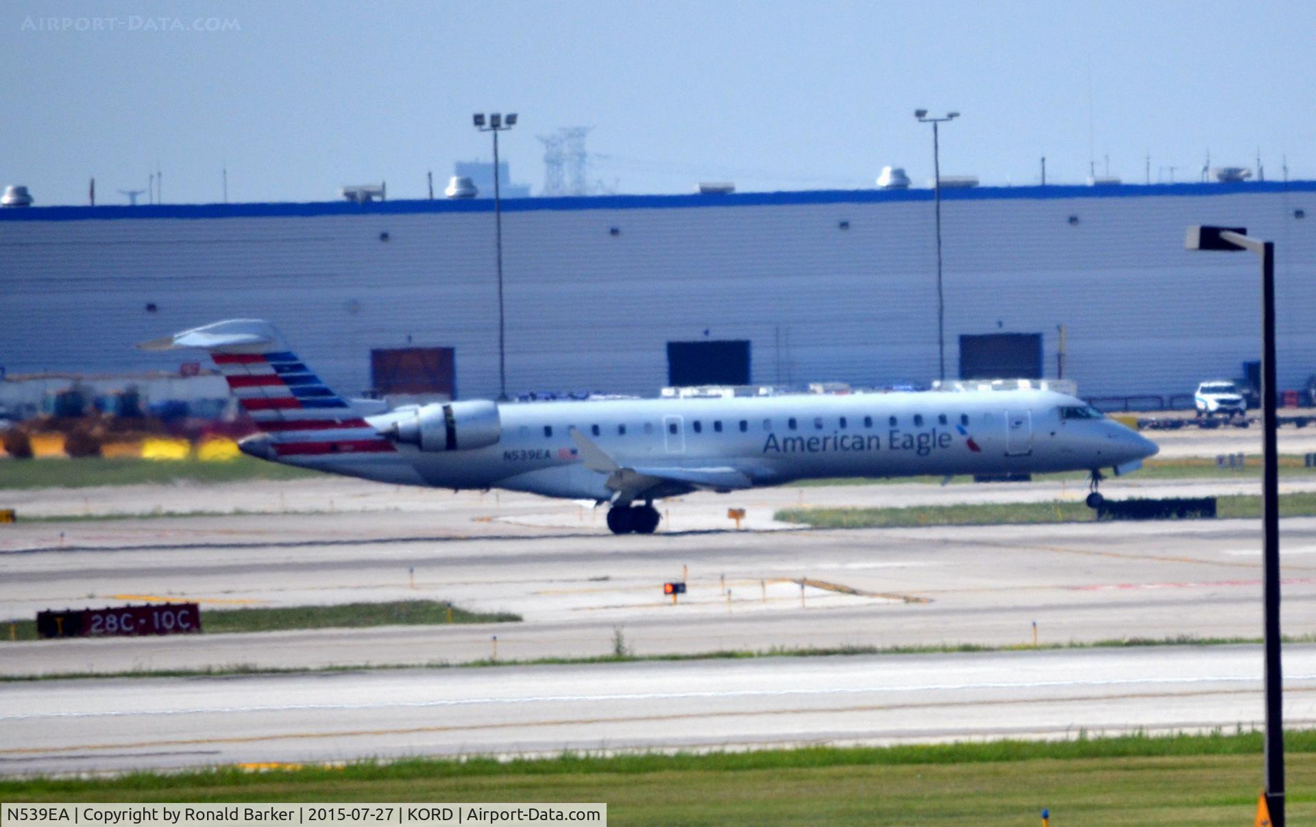N539EA, Bombardier CRJ-702 (CL-600-2C10) Regional Jet C/N 10318, Landing O'Hare