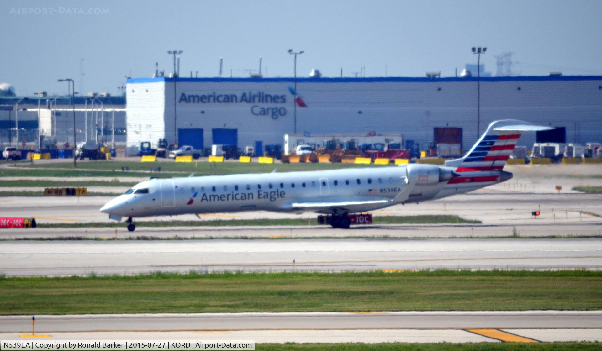N539EA, Bombardier CRJ-702 (CL-600-2C10) Regional Jet C/N 10318, Taxi to gate O'Hare