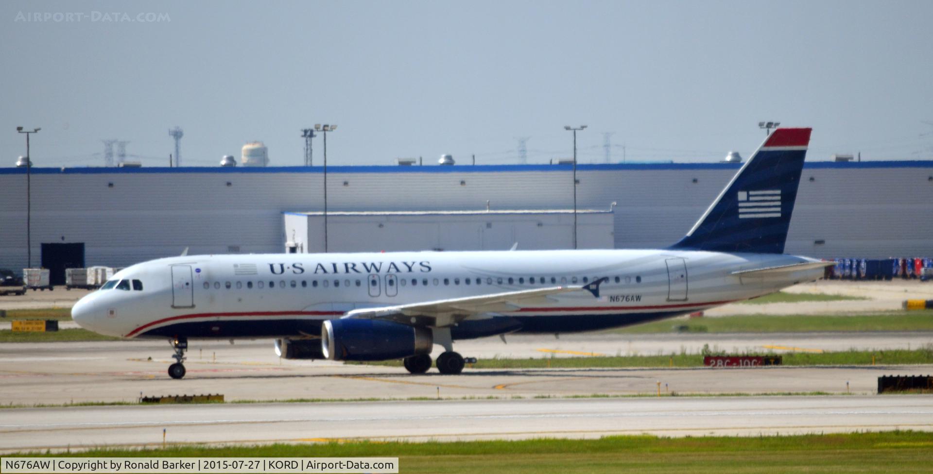 N676AW, 2005 Airbus A320-232 C/N 2422, Taxi O'Hare
