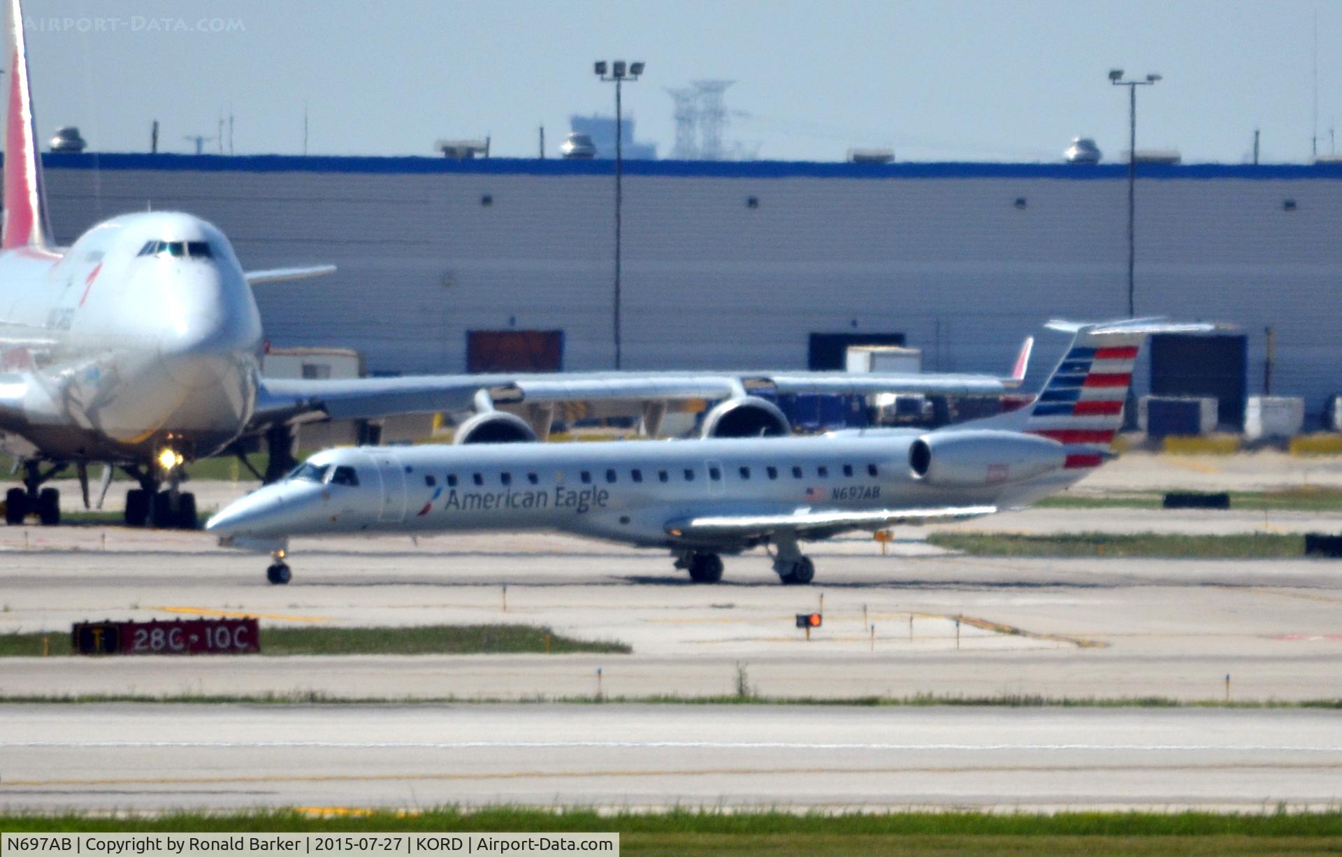 N697AB, 2004 Embraer ERJ-145LR (EMB-145LR) C/N 14500875, Taxi O'Hare