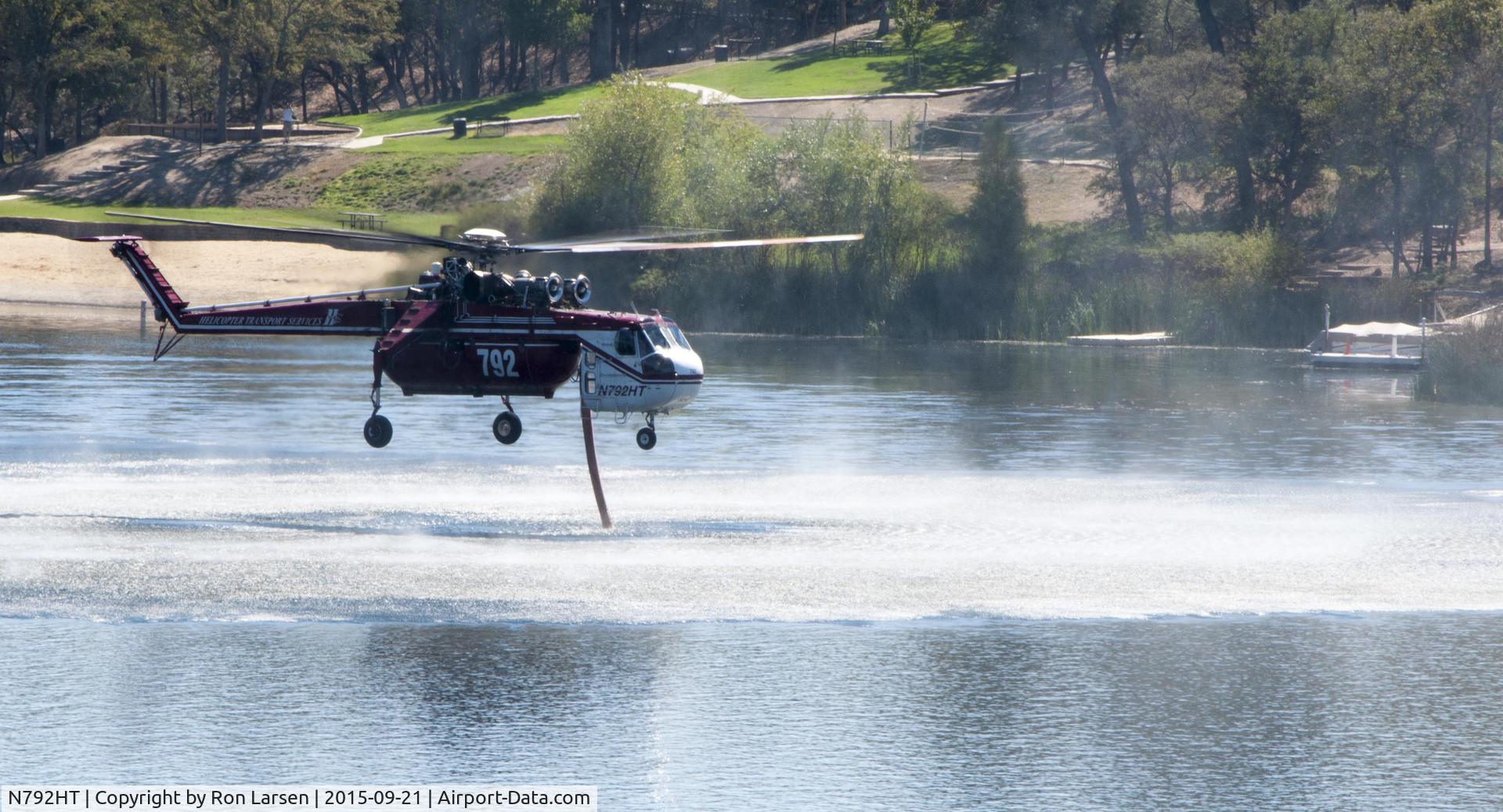N792HT, 1968 Sikorsky CH-54A Tarhe C/N 64.049, Collecting water to put out hot spots from the 2015 Valley Fire, Lake County CA.