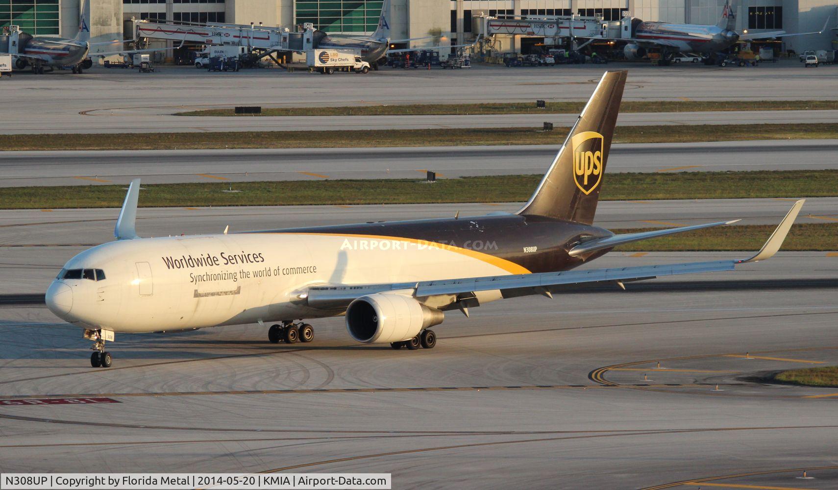 N308UP, 1996 Boeing 767-34AF C/N 27761, MIA 2014