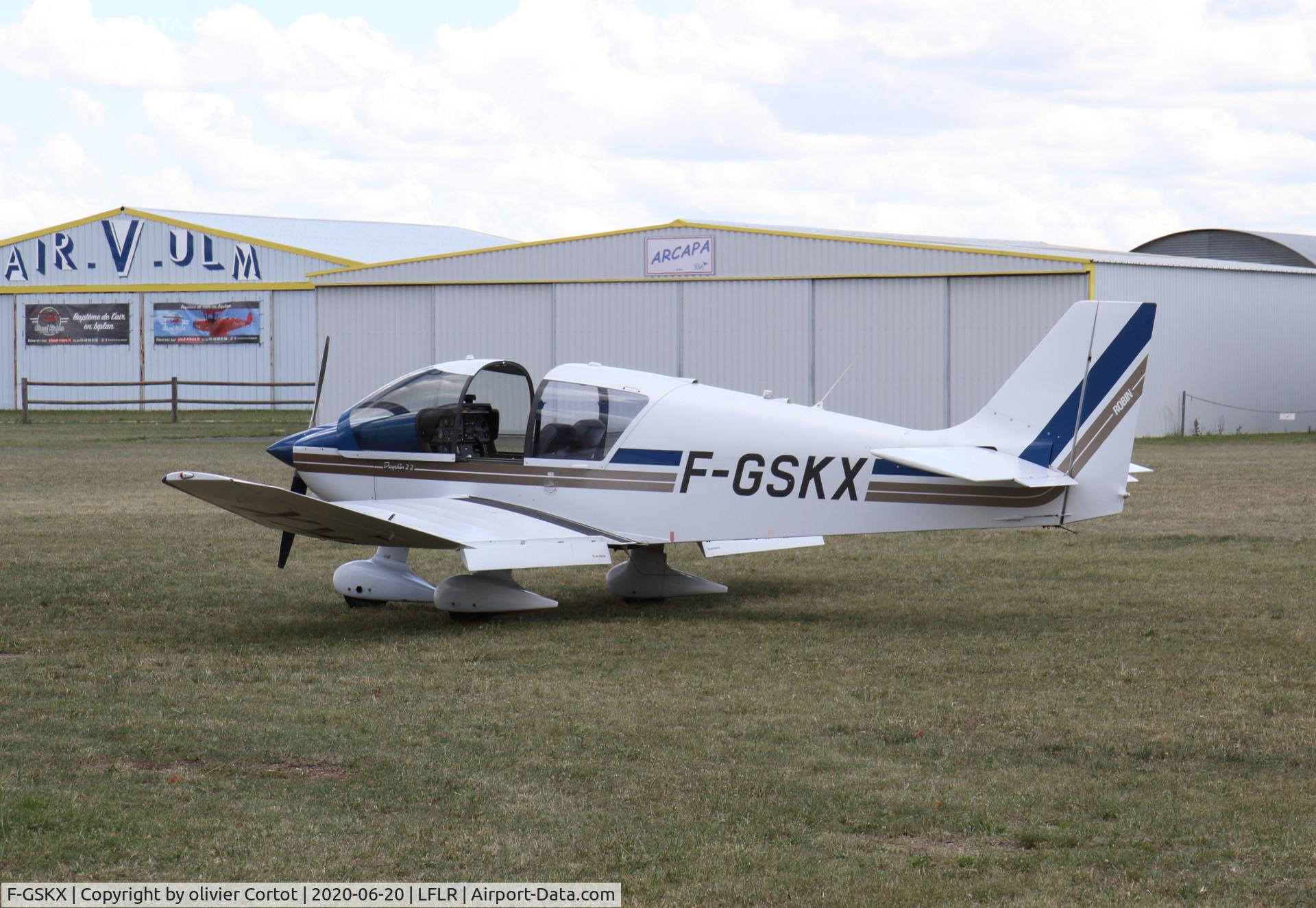 F-GSKX, Robin DR-400-120 C/N 2415, Saint Rambert on a saturday of june 2020