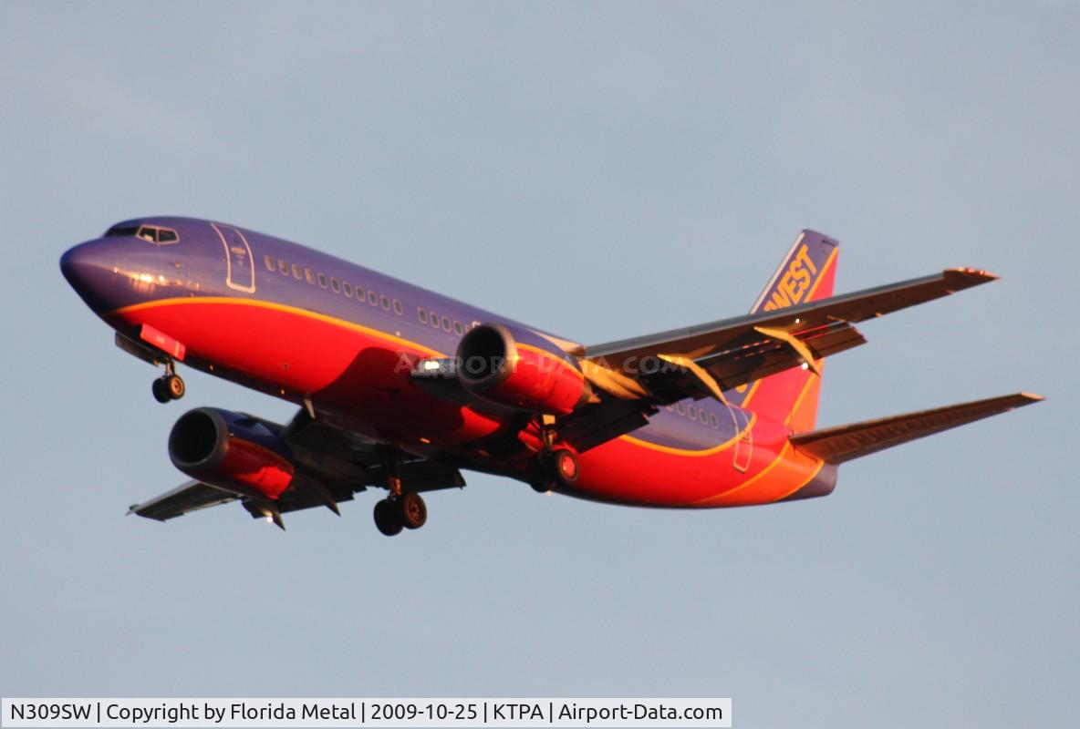 N309SW, 1985 Boeing 737-3H4 C/N 22948, TPA 2009