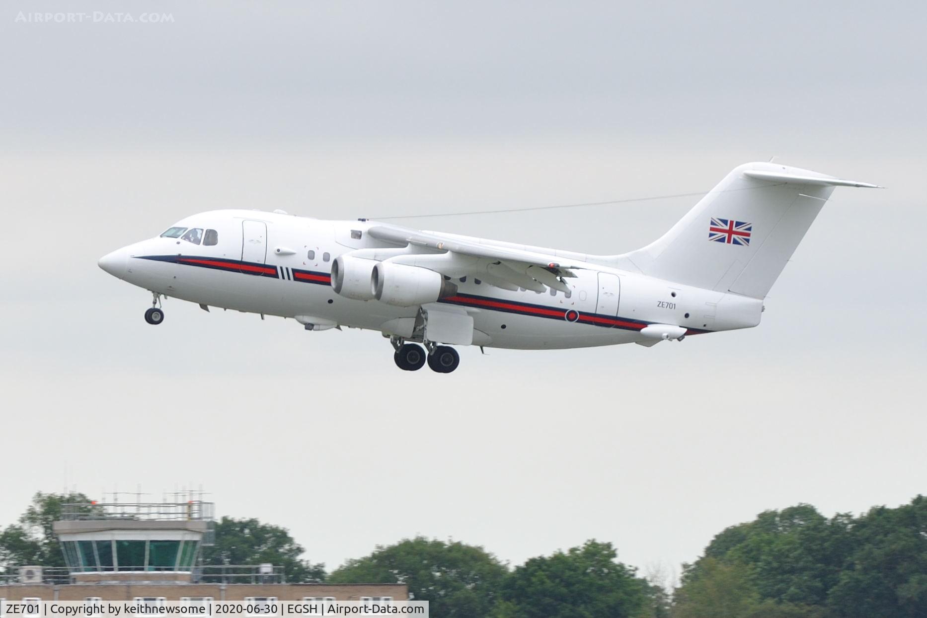 ZE701, 1985 British Aerospace BAe.146 CC.2 C/N E1029, Crew training mission.