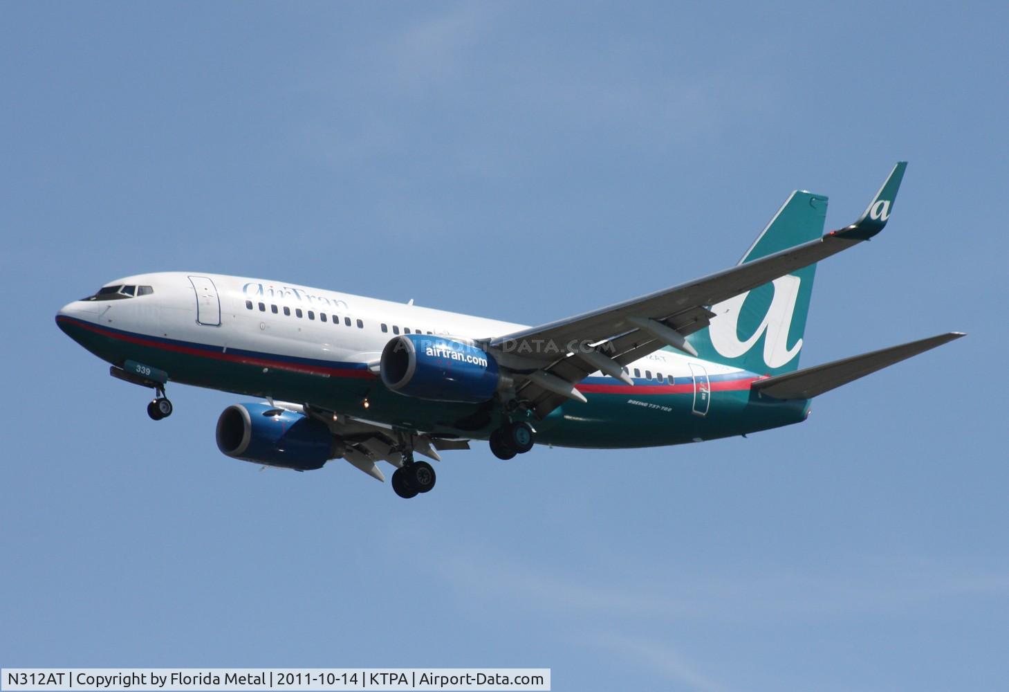 N312AT, 2006 Boeing 737-7BD C/N 35110, TPA 2011
