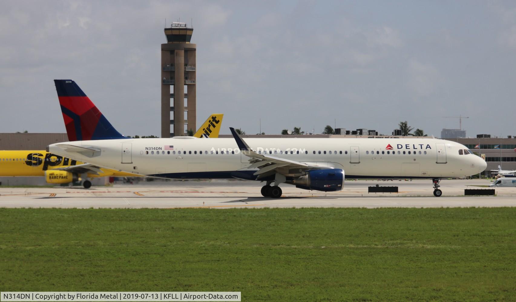 N314DN, 2016 Airbus A321-211 C/N 7281, FLL 2019