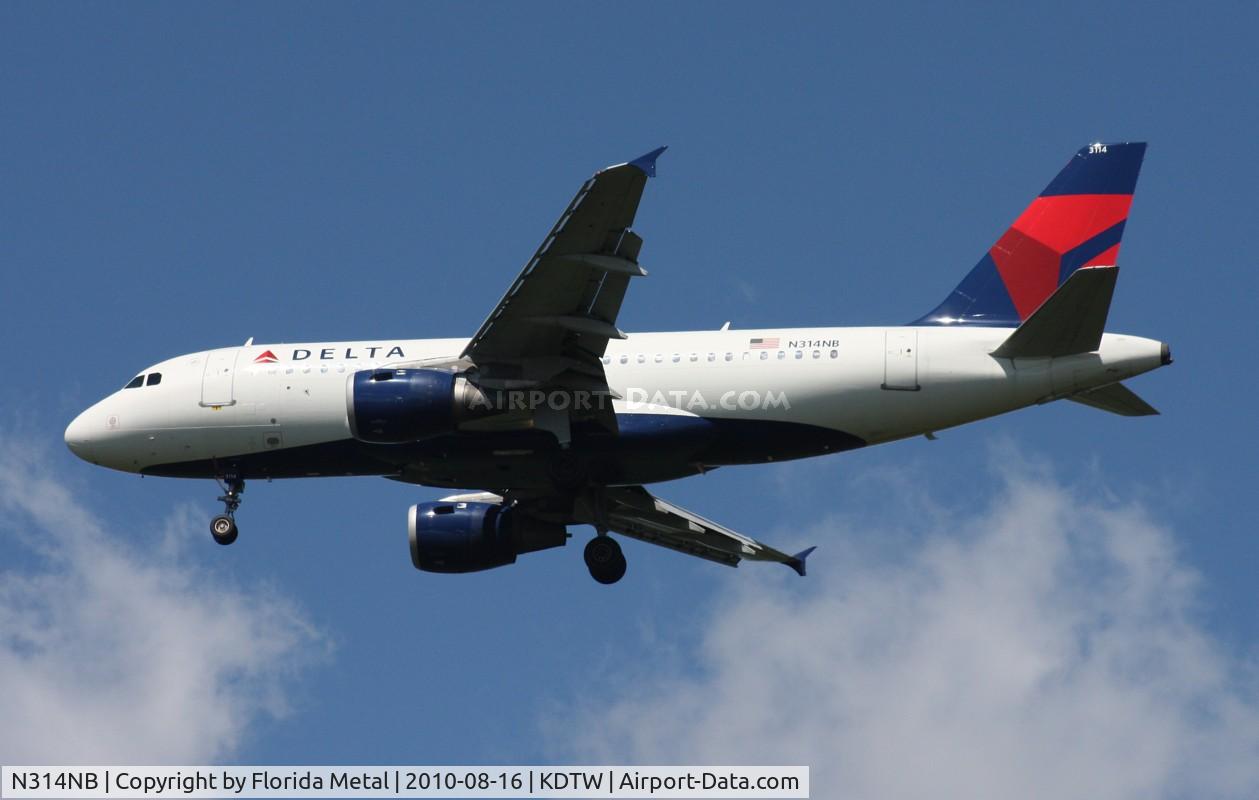 N314NB, 2000 Airbus A319-114 C/N 1191, DTW 2010