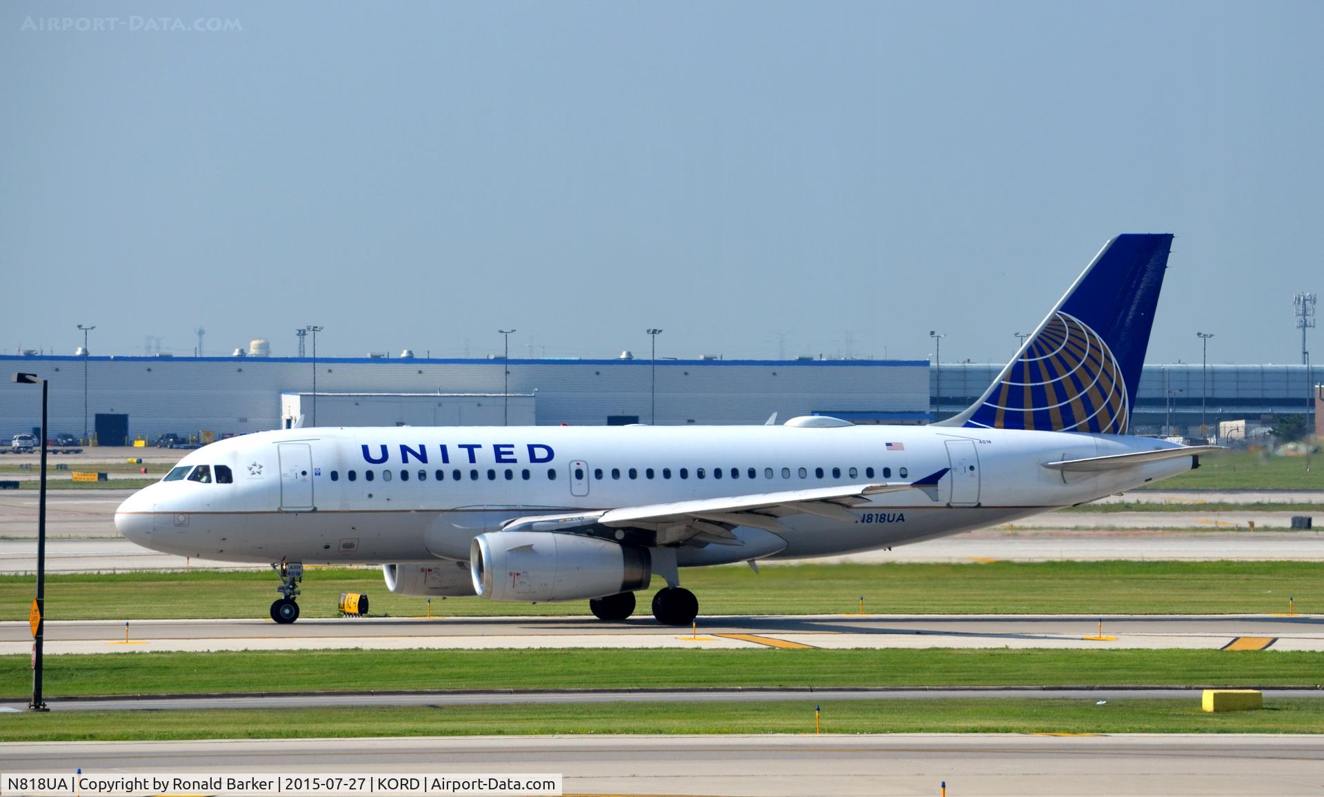N818UA, 1998 Airbus A319-131 C/N 882, Taxi O'Hare