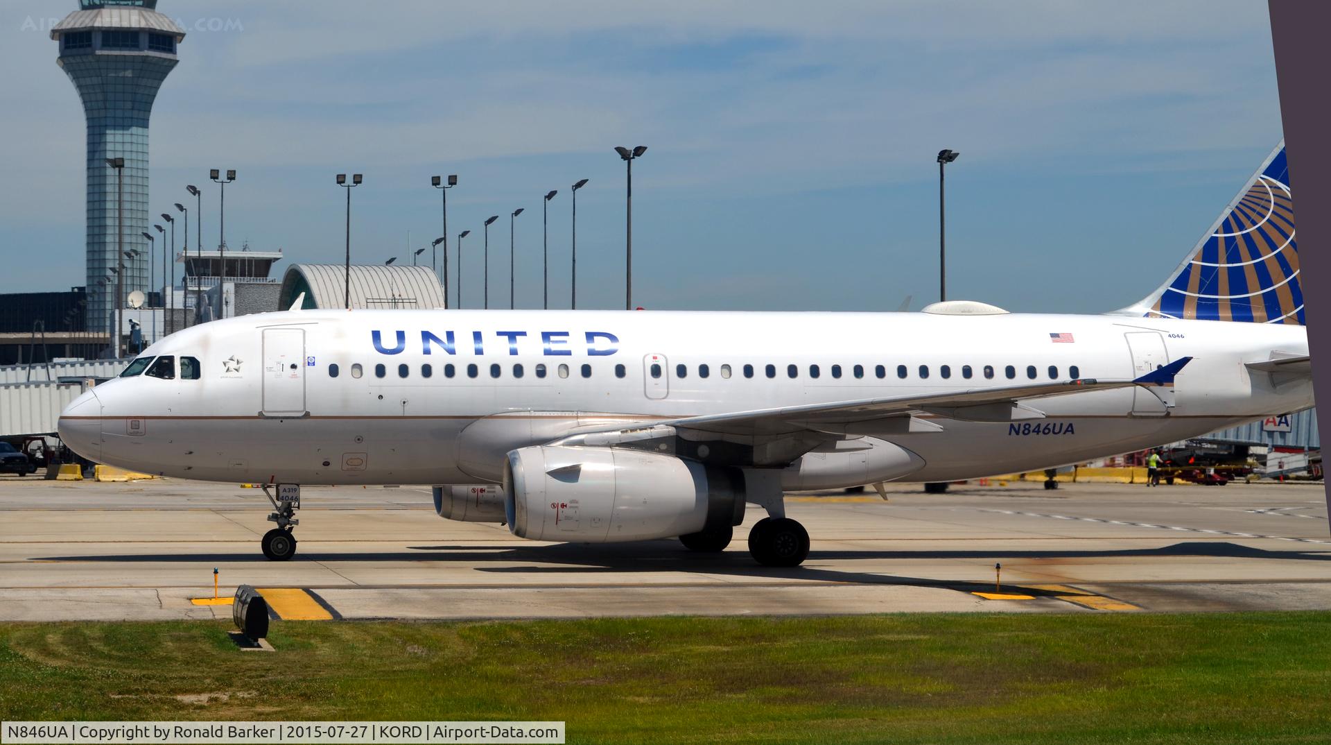N846UA, 2001 Airbus A319-131 C/N 1600, Taxi O'Hare