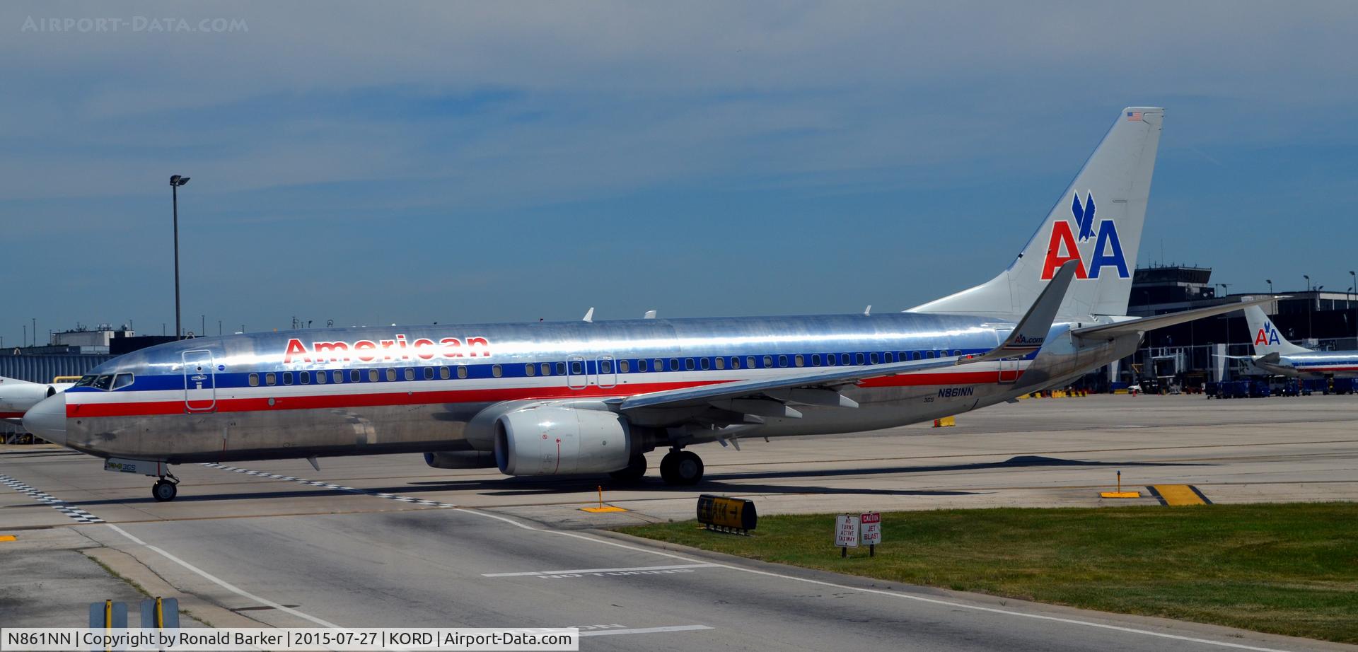 N861NN, 2010 Boeing 737-823 C/N 31109, Taxi O'Hare