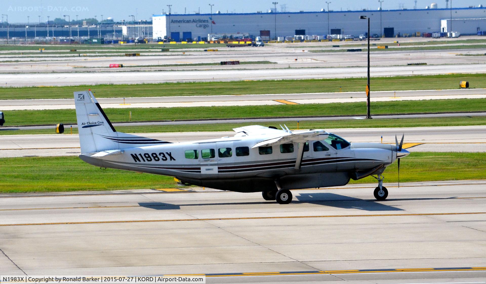 N1983X, 2003 Cessna 208B Grand Caravan C/N 208B1013, Taxi O'Hare