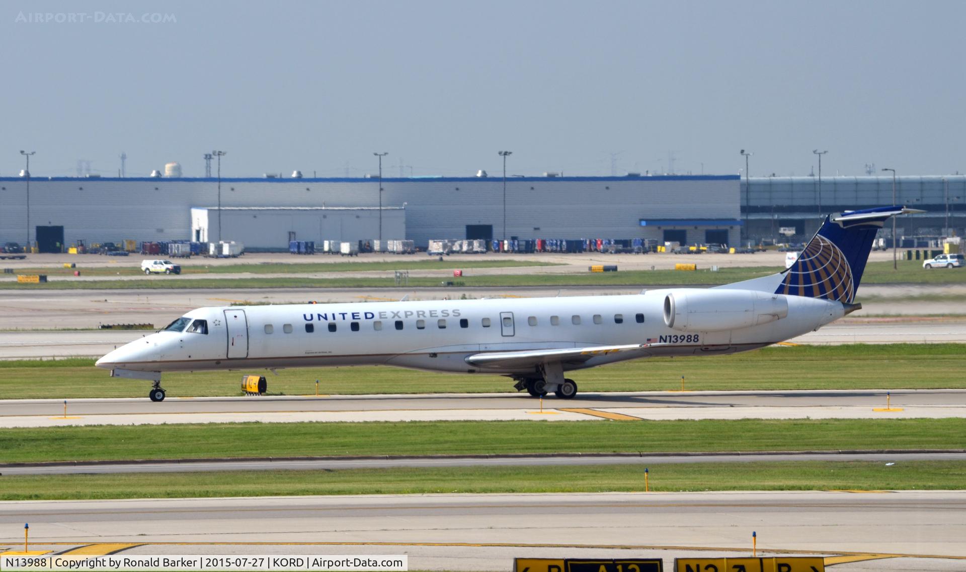 N13988, 2000 Embraer ERJ-145LR (EMB-145LR) C/N 145265, Taxi O'Hare
