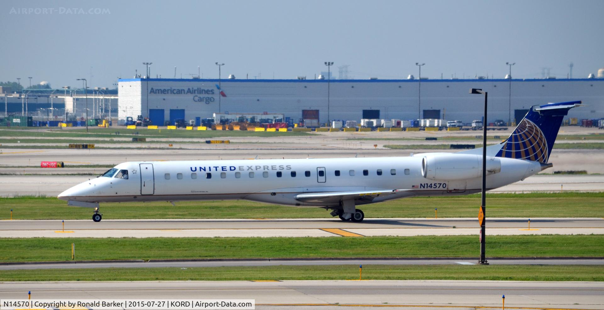 N14570, 2002 Embraer ERJ-145LR (EMB-145LR) C/N 145632, Taxi O'Hare