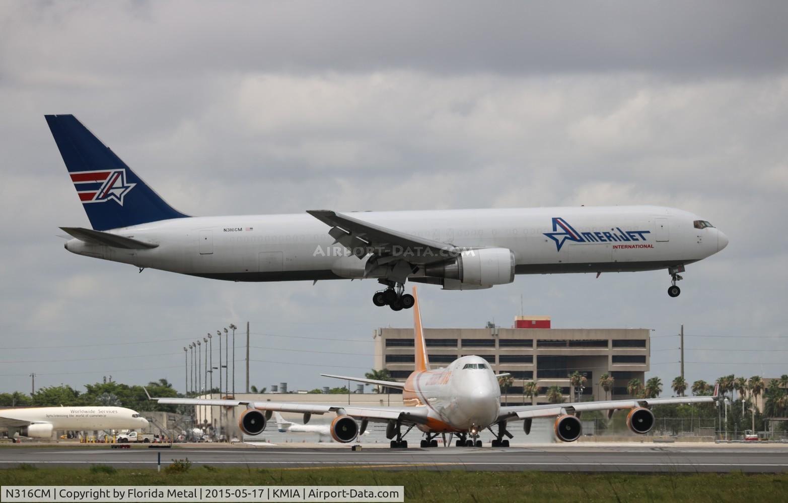 N316CM, 1988 Boeing 767-338 C/N 24146, MIA 2015