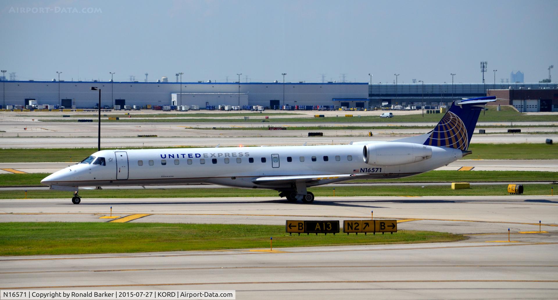 N16571, 2002 Embraer ERJ-145LR (EMB-145LR) C/N 145633, Takeoff O'Hare