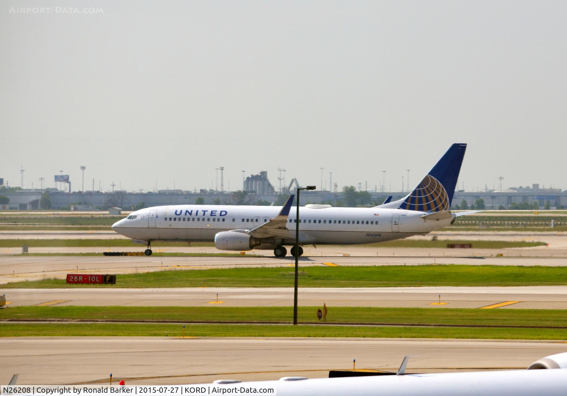 N26208, 2000 Boeing 737-824 C/N 30580, Takeoff O'Hare