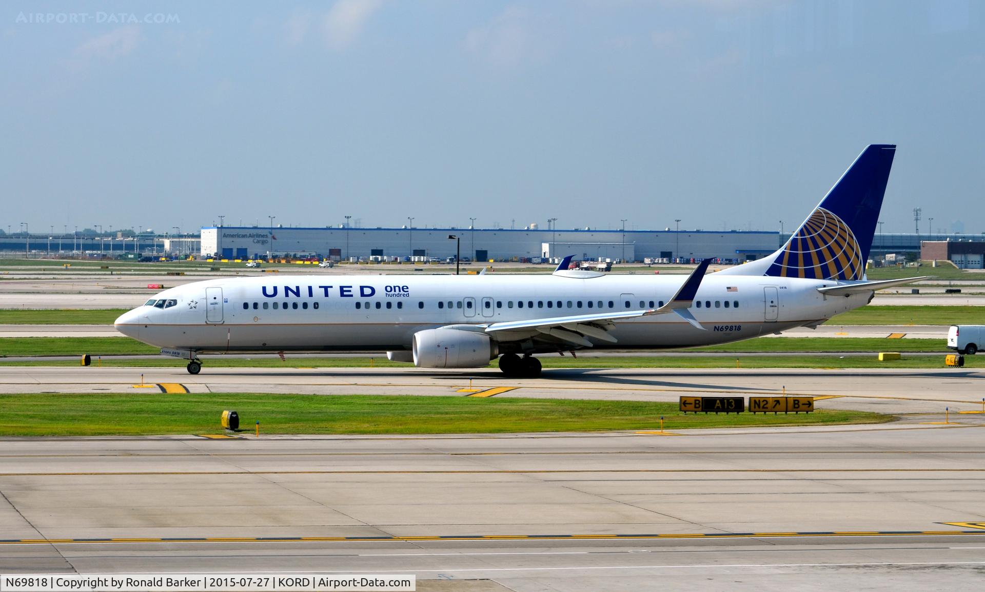 N69818, 2014 Boeing 737-924/ER C/N 42177, Taxi O'Hare