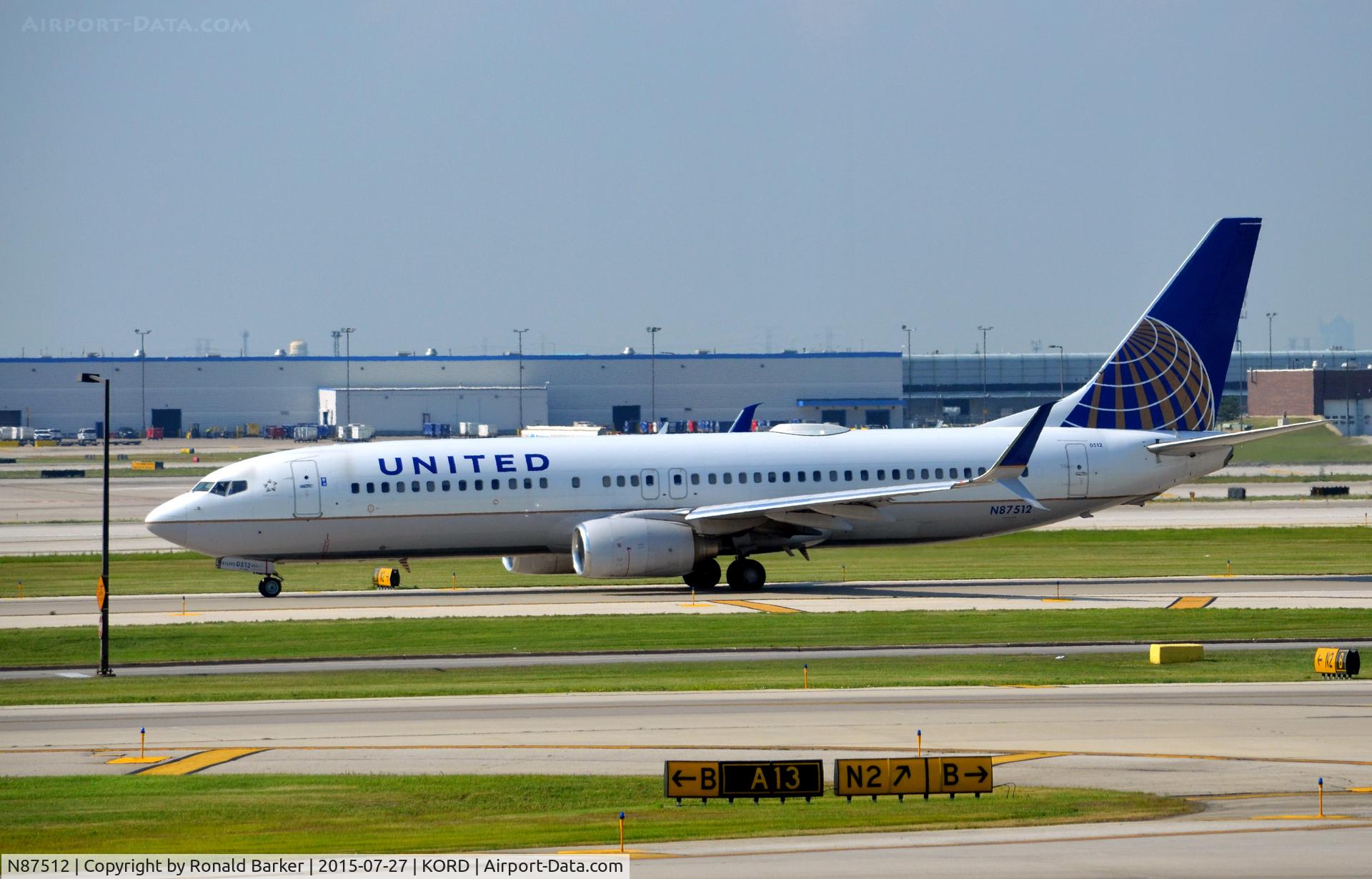 N87512, 2008 Boeing 737-824 C/N 33458, Taxi O'Hare