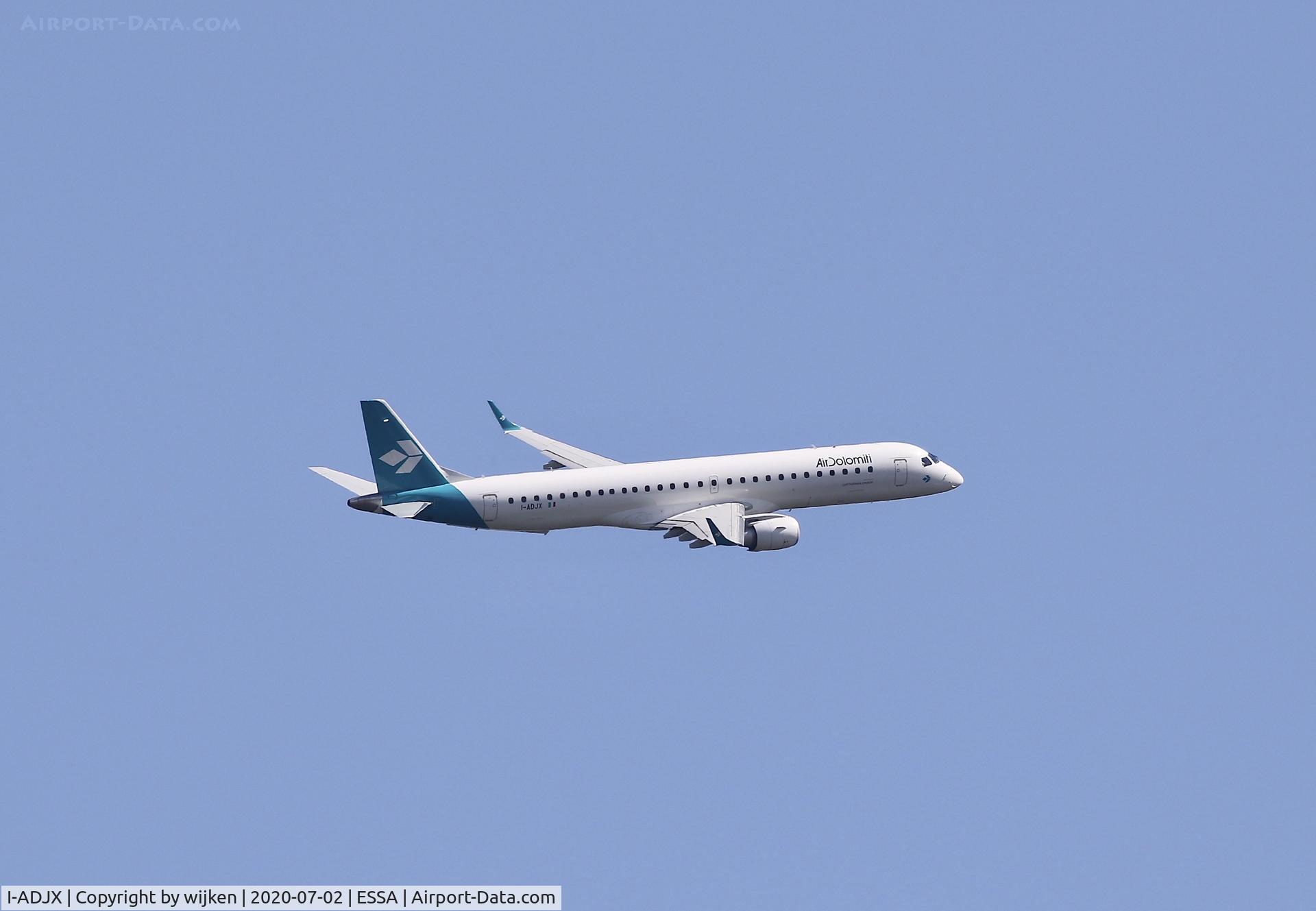 I-ADJX, 2009 Embraer 195LR (ERJ-190-200LR) C/N 19000305, RWY 19R