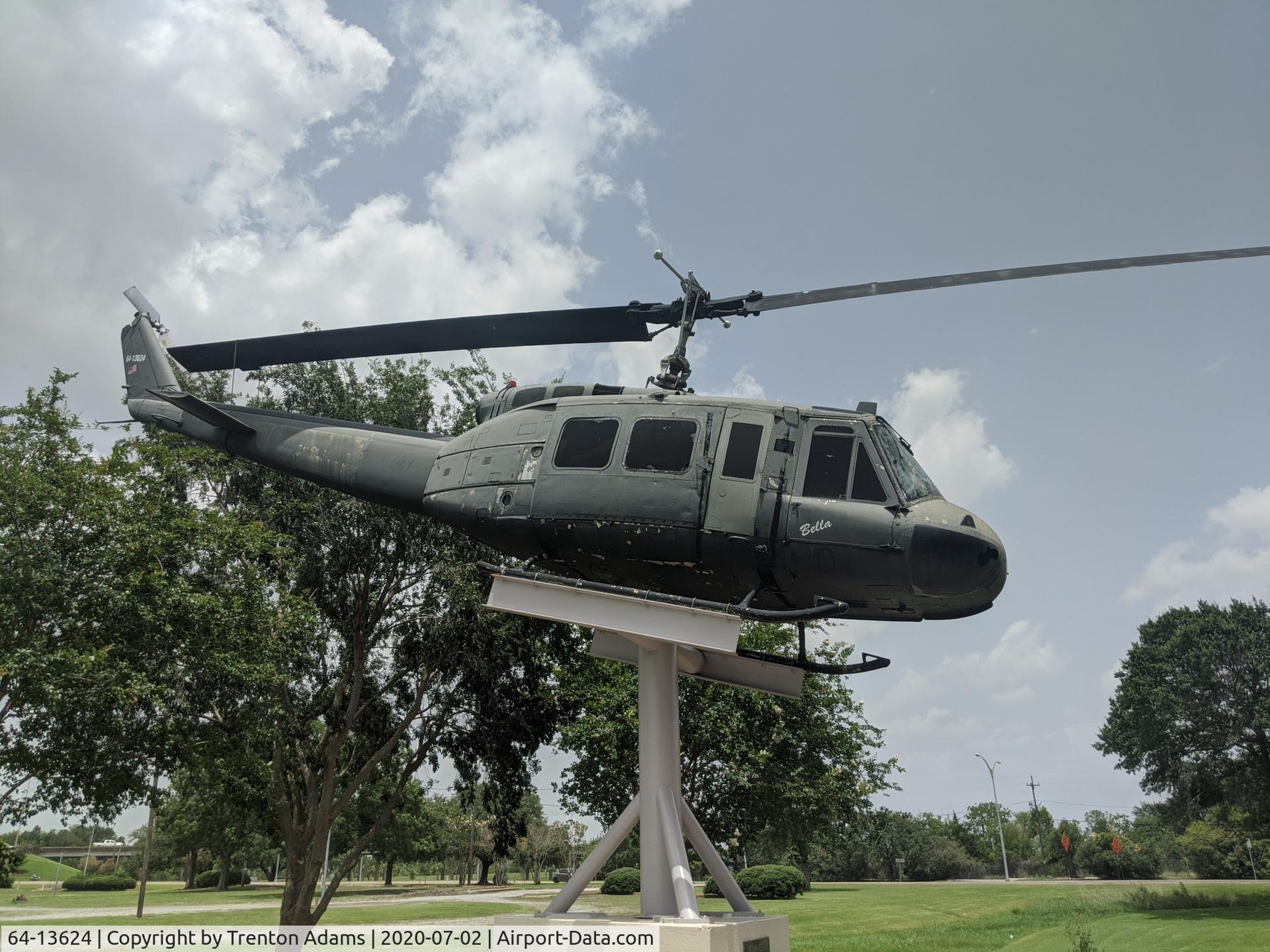 64-13624, 1964 Bell UH-1H Iroquois C/N 4331, Static Display at Lake Charles, LA Veterans Memorial Park