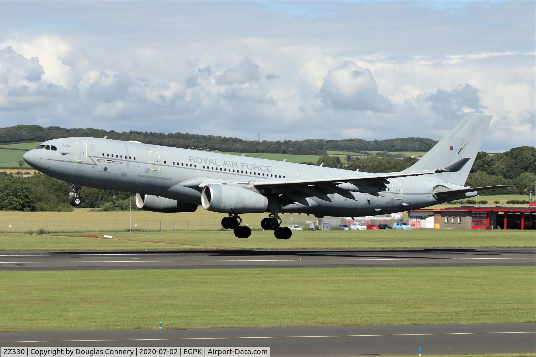 ZZ330, 2009 Airbus KC2 Voyager (A330-243MRTT) C/N 1046, On finals for runway 30 at Prestwick C/S Ascot2178
