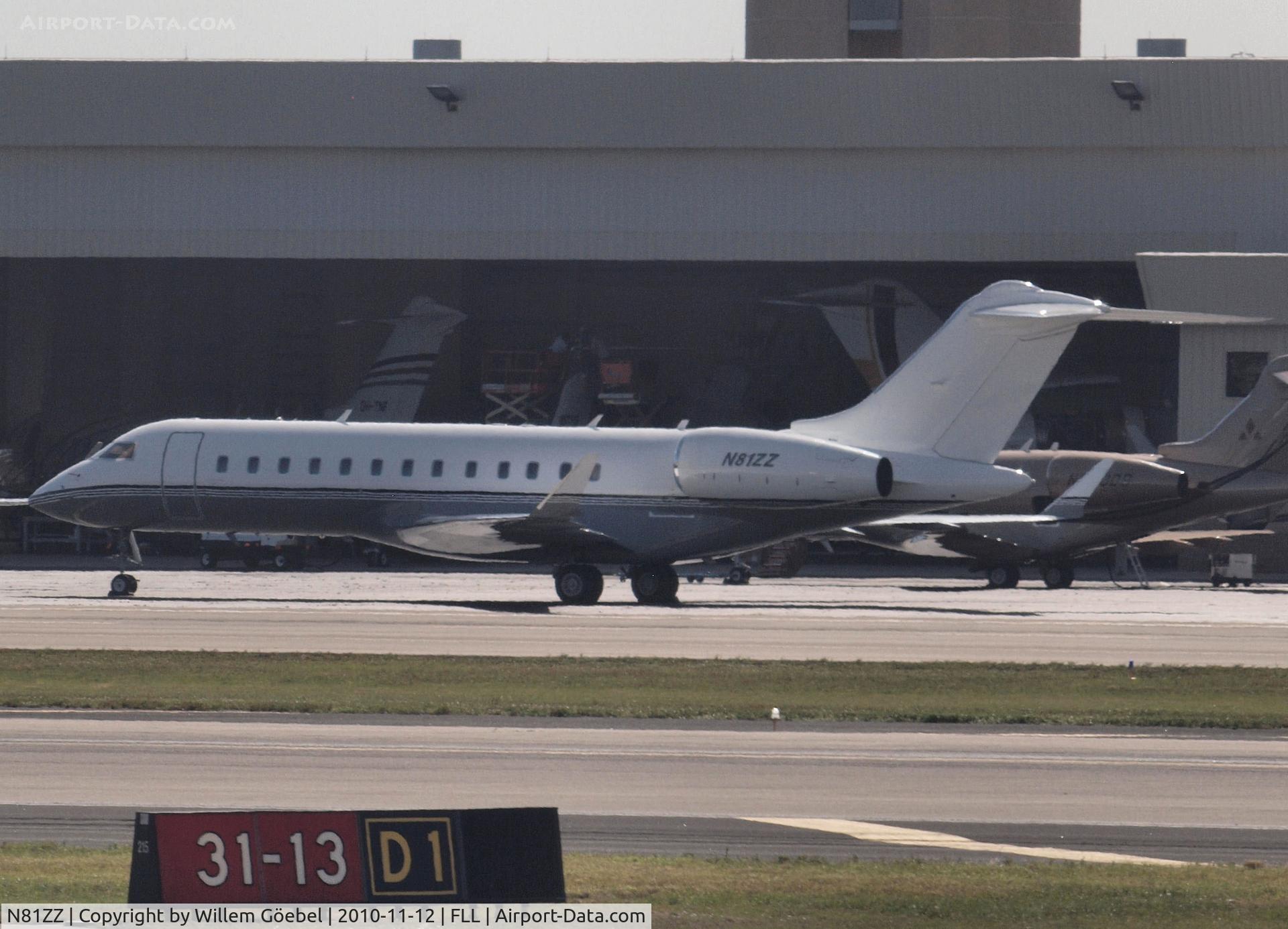 N81ZZ, 1999 Bombardier BD-700-1A10 Global Express C/N 9020, Parking on te Airport of F.Lauderdale