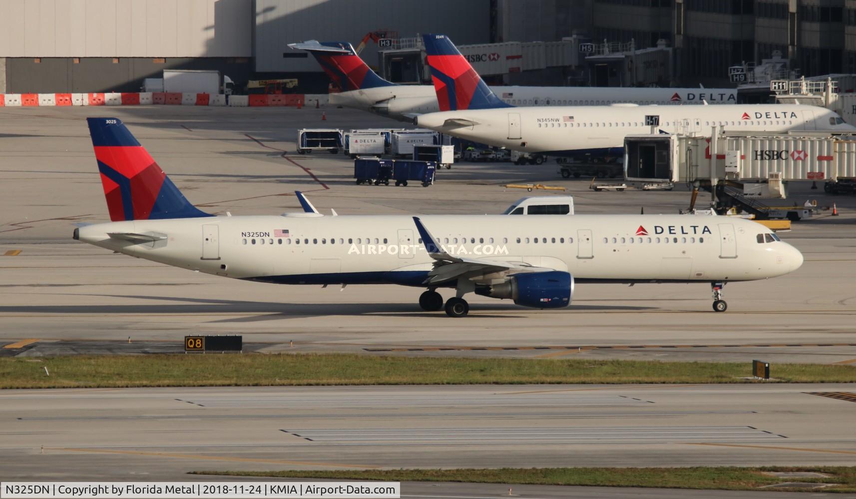 N325DN, 2017 Airbus A321-211 C/N 7709, MIA 2018
