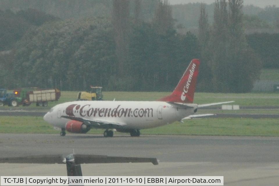 TC-TJB, 1997 Boeing 737-3Q8 C/N 27633/2878, Taxiing at Brussels