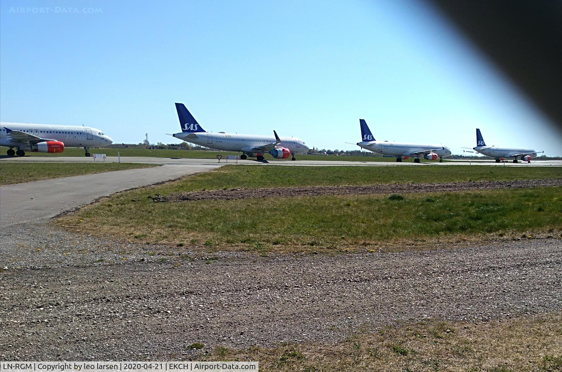 LN-RGM, 2016 Airbus A320-251N C/N 7277, Copenhagen 21.04.20 corona parking