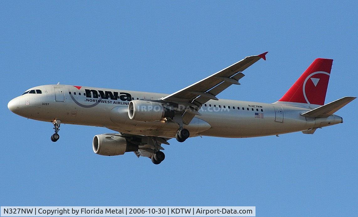 N327NW, 1992 Airbus A320-211 C/N 297, DTW 2006