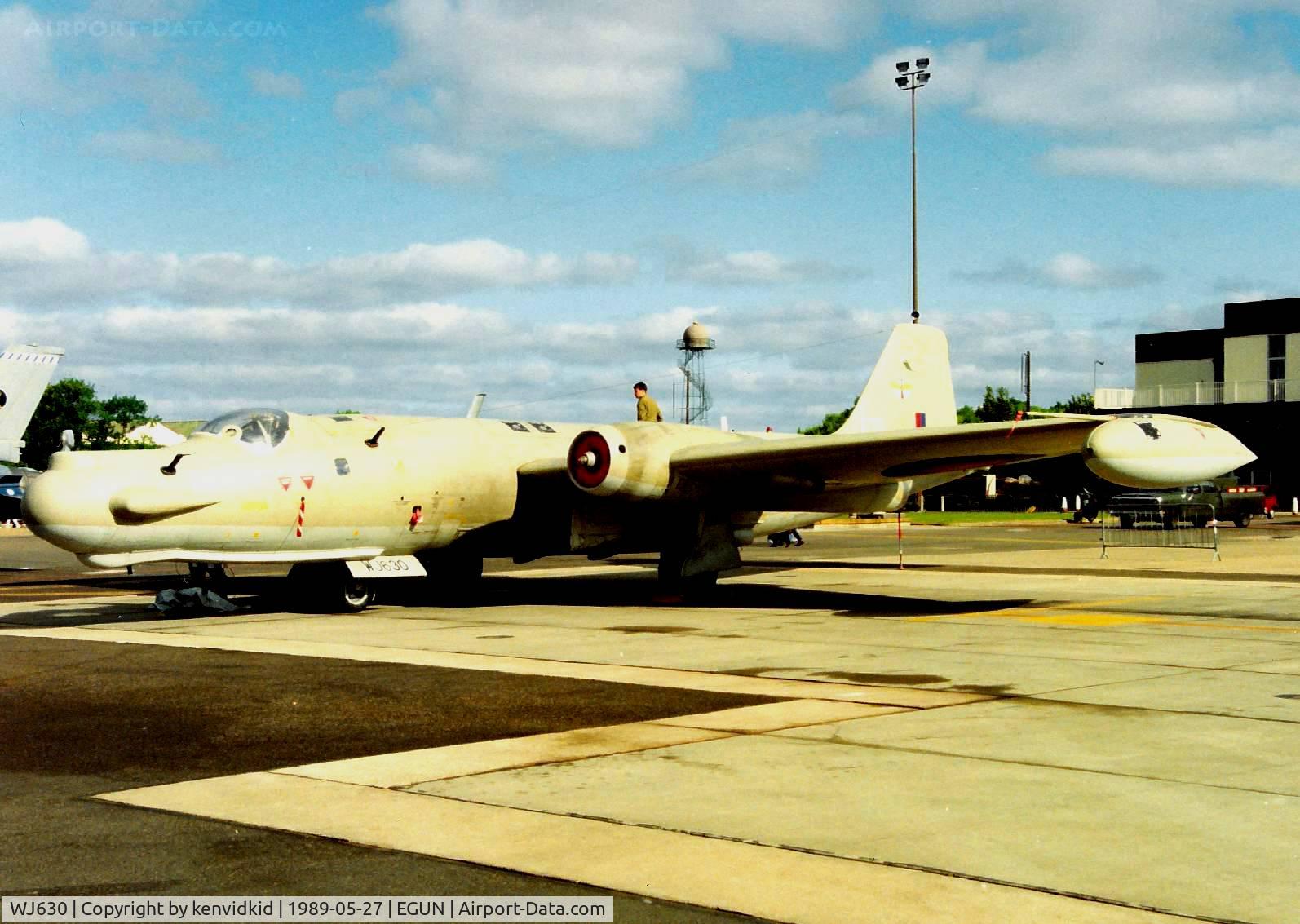 WJ630, 1954 English Electric Canberra T.17 C/N HP-197B, At the 1989 Mildenhall Air Fete.