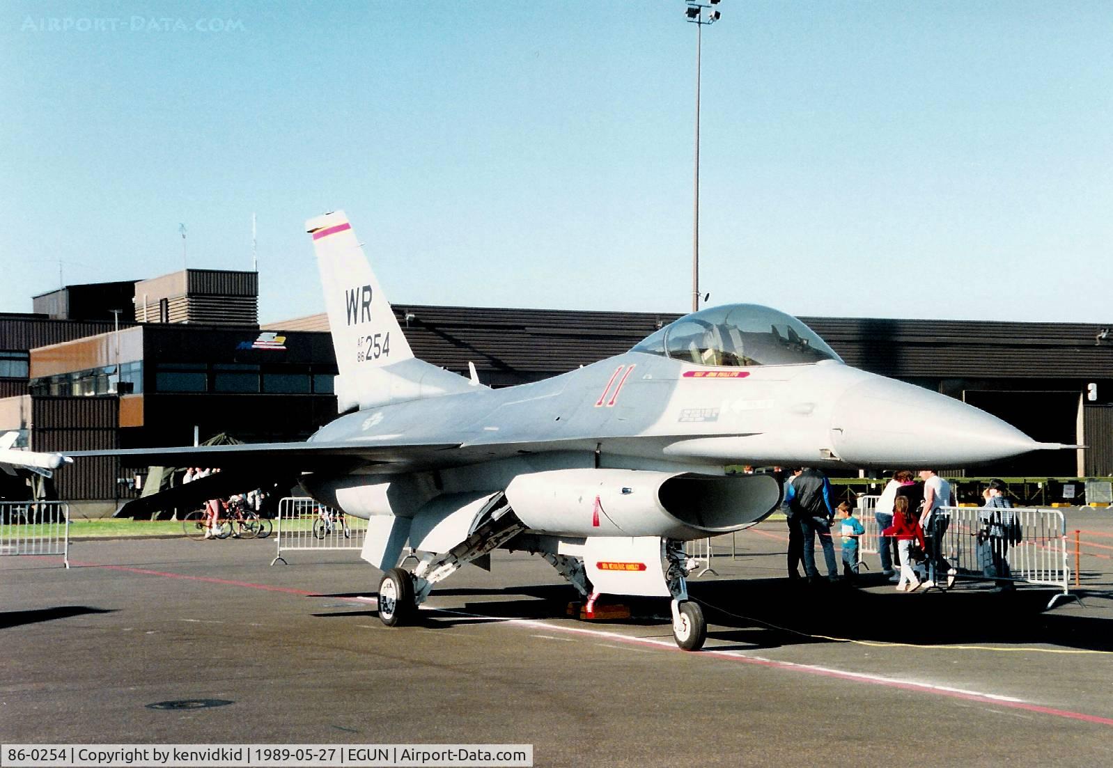 86-0254, 1986 General Dynamics F-16C Fighting Falcon C/N 5C-360, At the 1989 Mildenhall Air Fete.