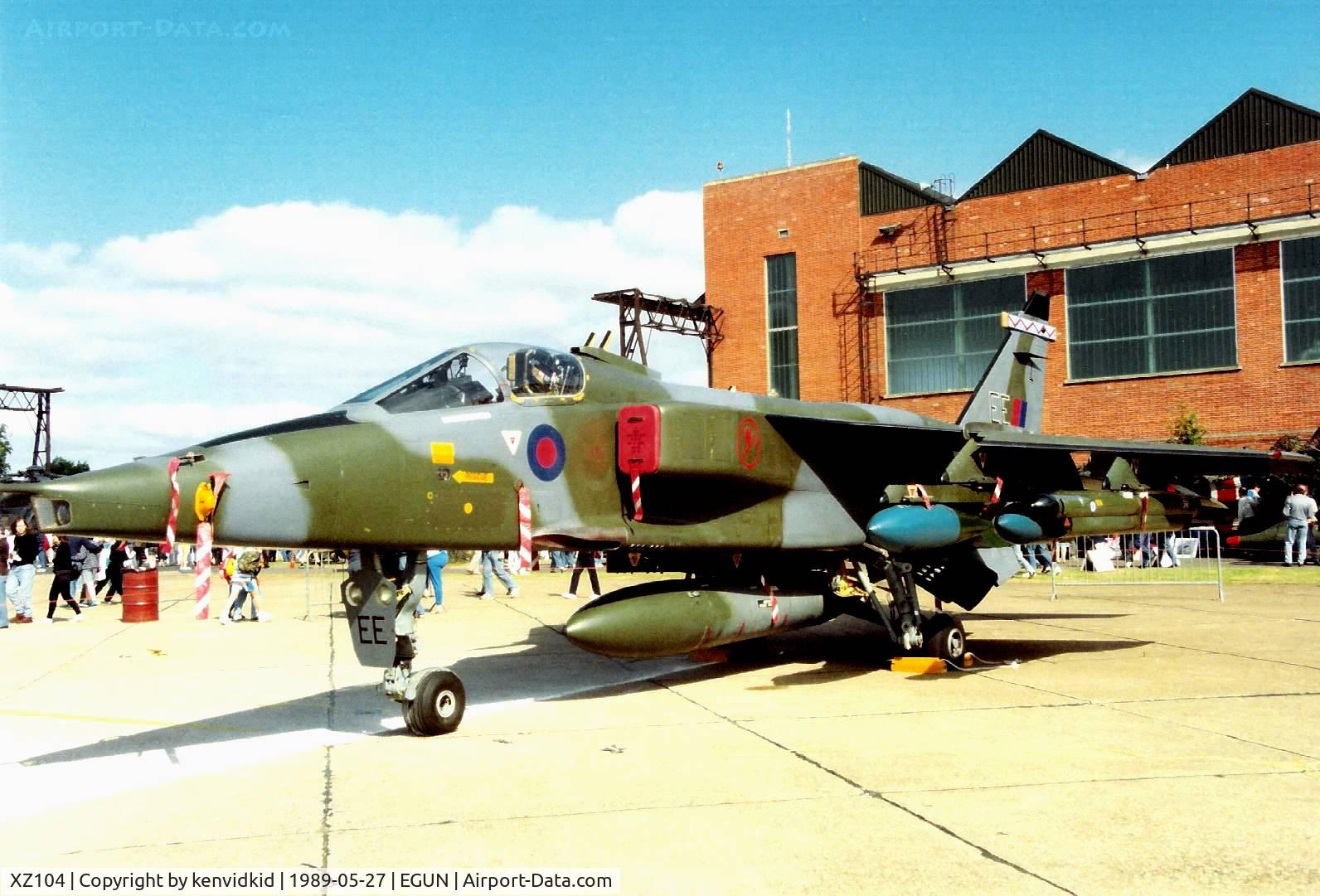 XZ104, Sepecat Jaguar GR.1A C/N S.105, At the 1989 Mildenhall Air Fete.