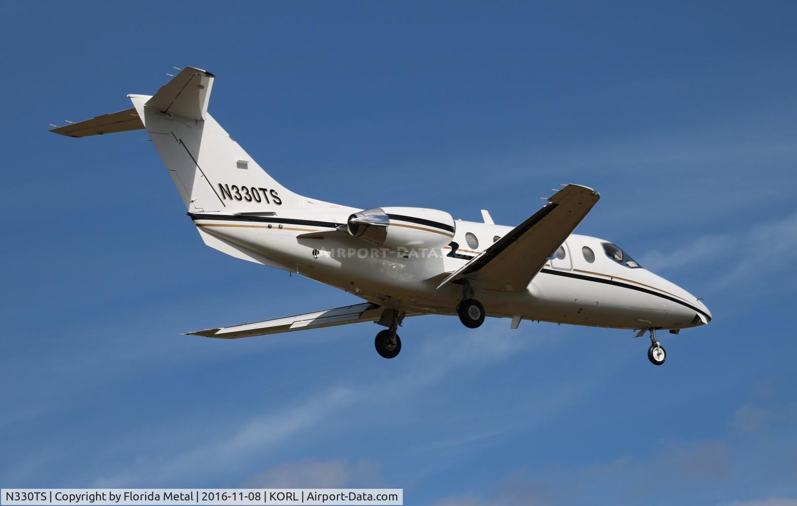 N330TS, 2001 Raytheon Aircraft Company 400A C/N RK-330, NBAA 2016