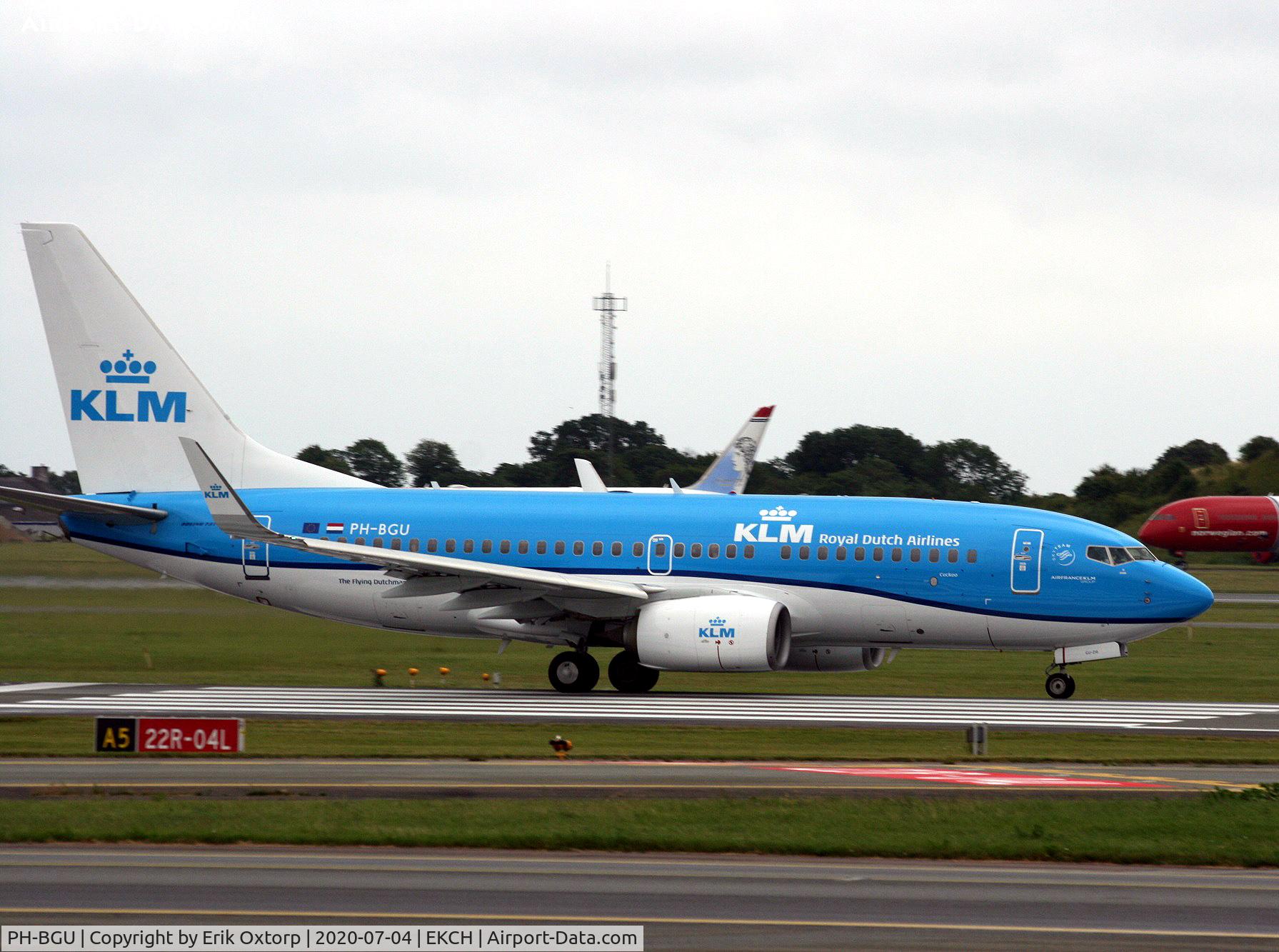 PH-BGU, 2011 Boeing 737-7K2 C/N 39257, PH-BGU taking off rw 22R