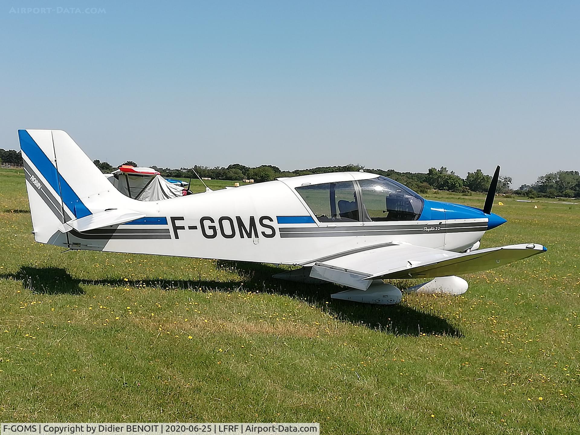 F-GOMS, Robin DR-400-120 Dauphin 2+2 C/N 2316, DR-400-120 Dauphin 2+2
