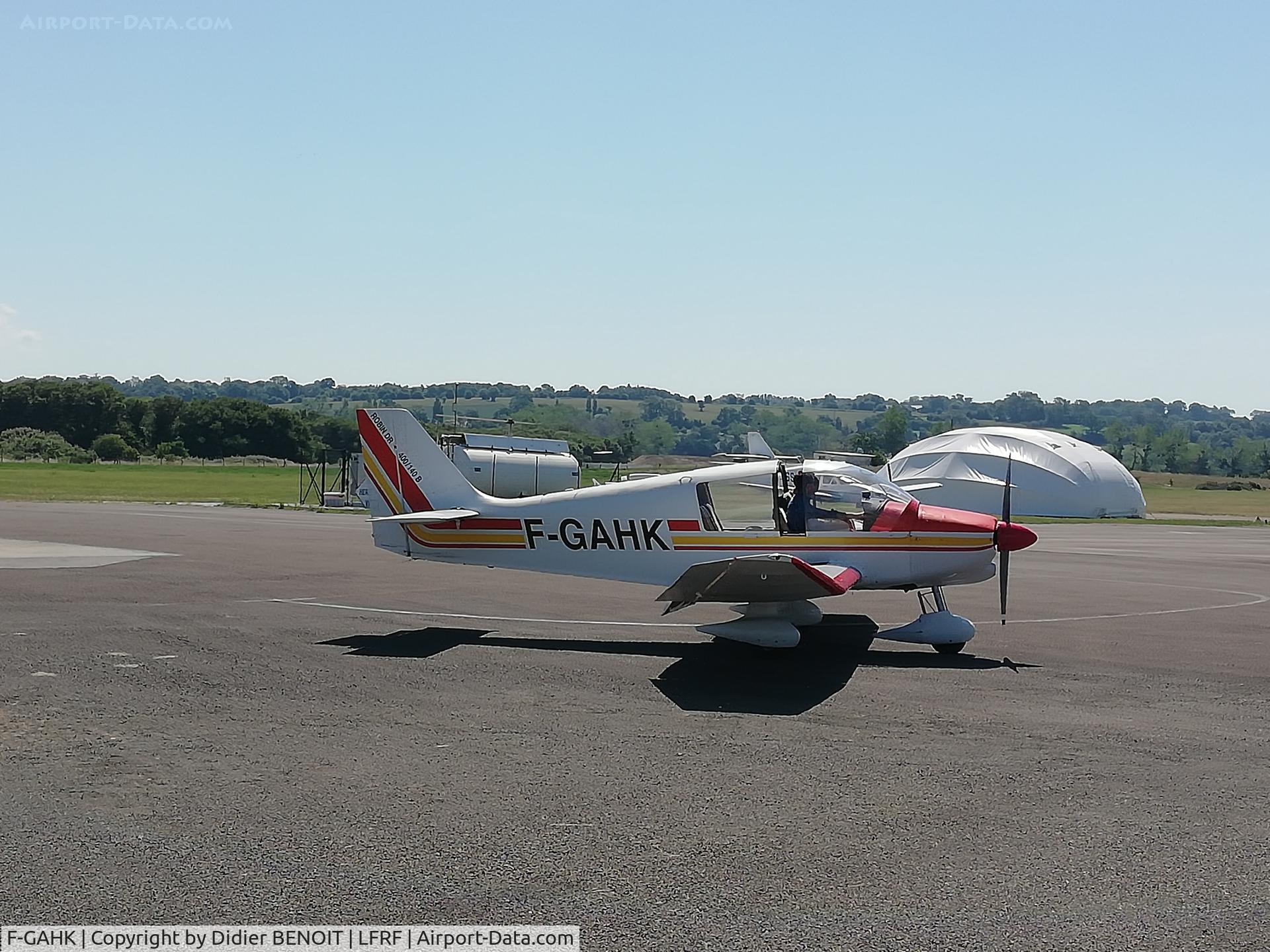 F-GAHK, Robin DR-400-140B Major C/N 1180, DR-400-140