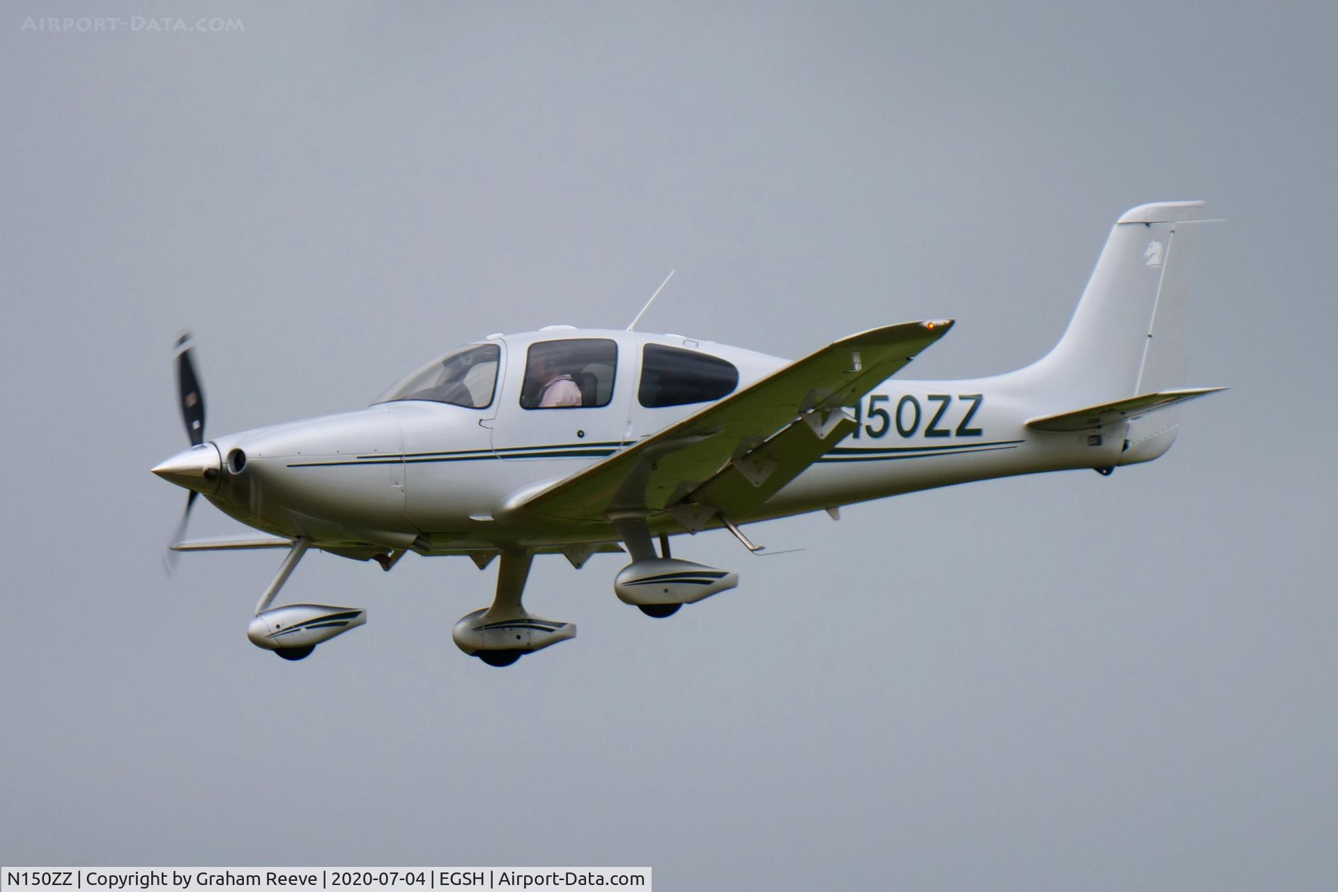 N150ZZ, 2007 Cirrus SR22 C/N 2609, Landing at Norwich.