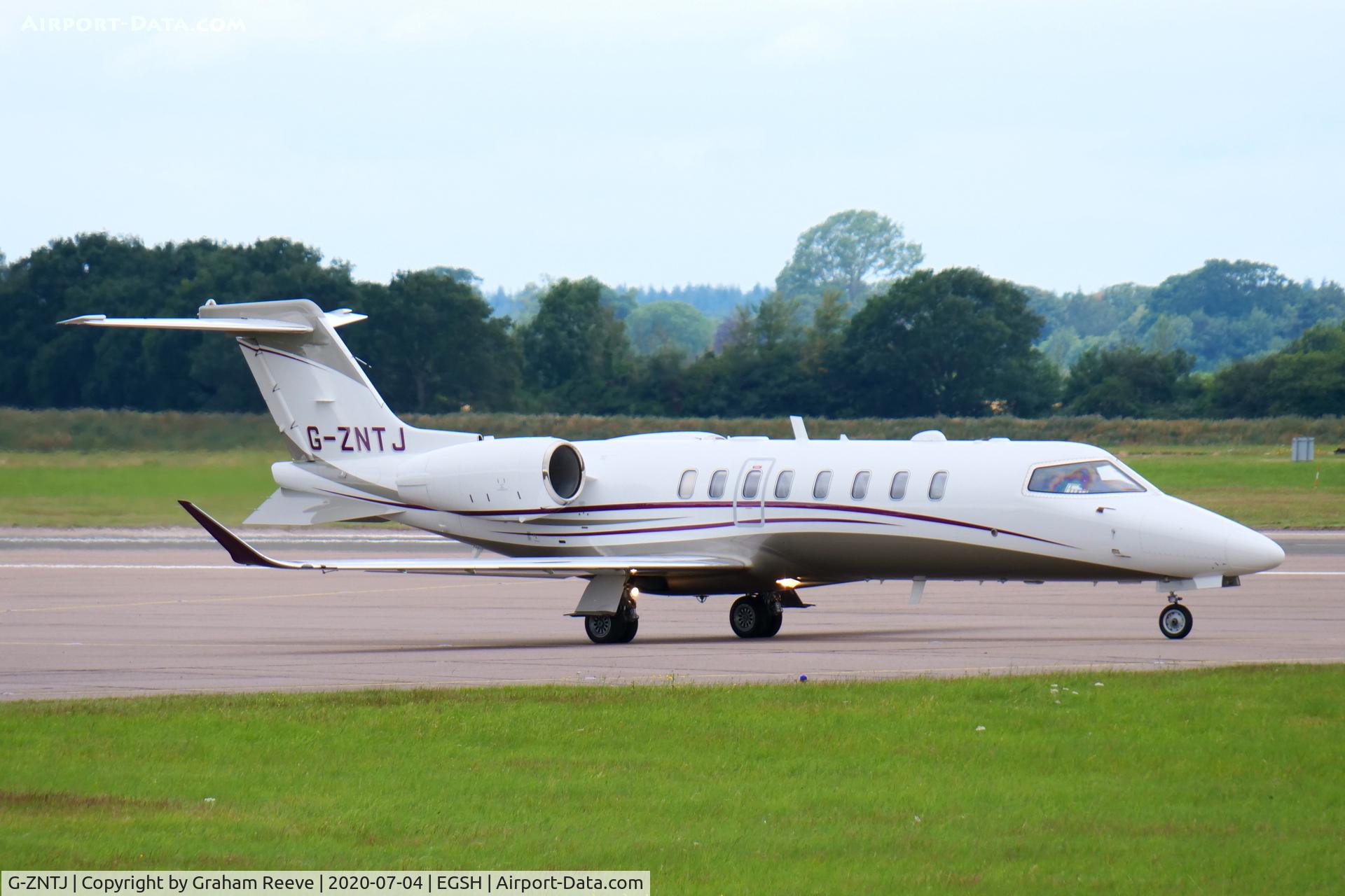 G-ZNTJ, 2018 Learjet 45 C/N 45-562, Departing from Norwich.