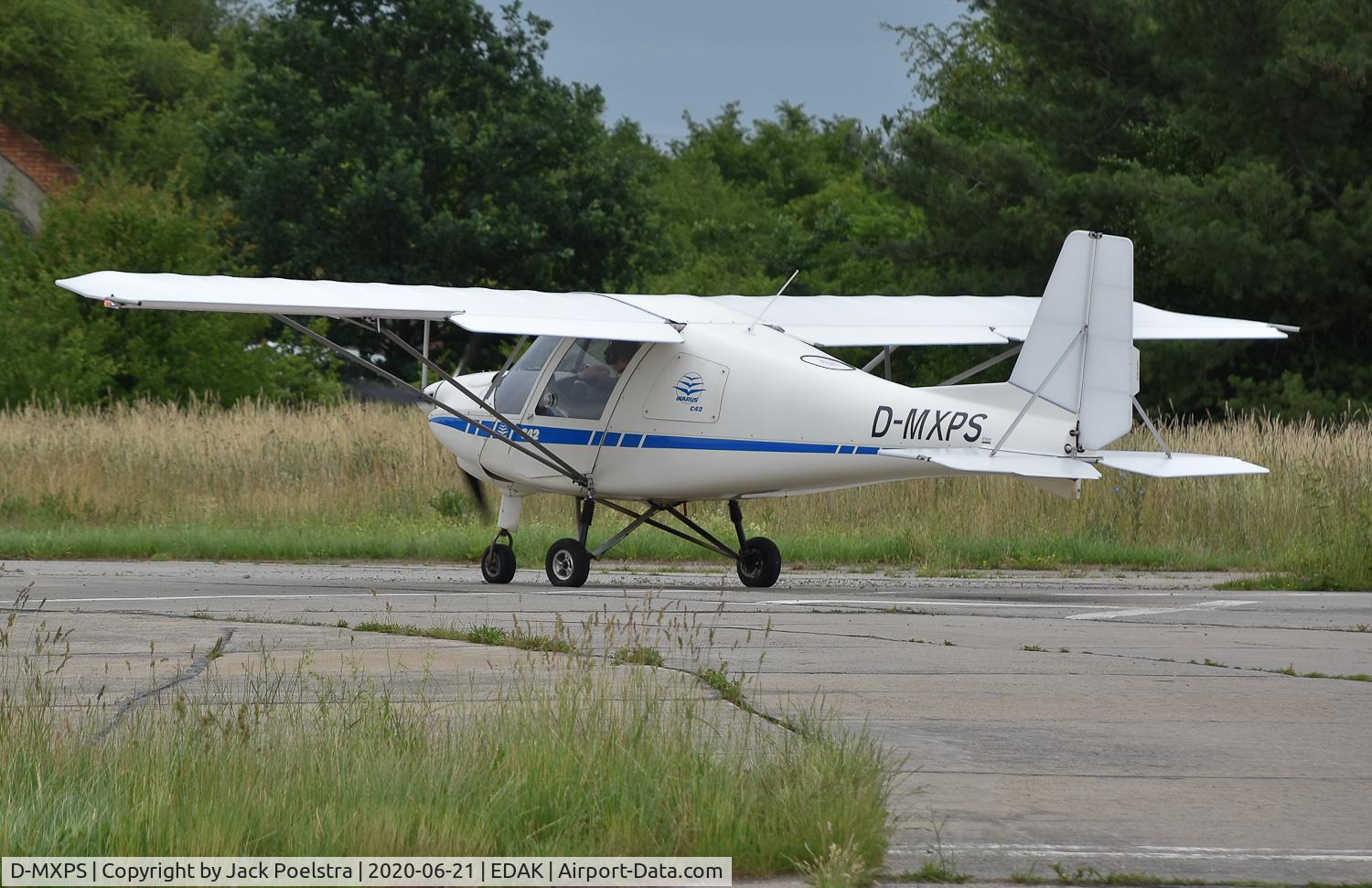D-MXPS, Comco Ikarus C42 C/N 0606-6793, At Grossenhain airport