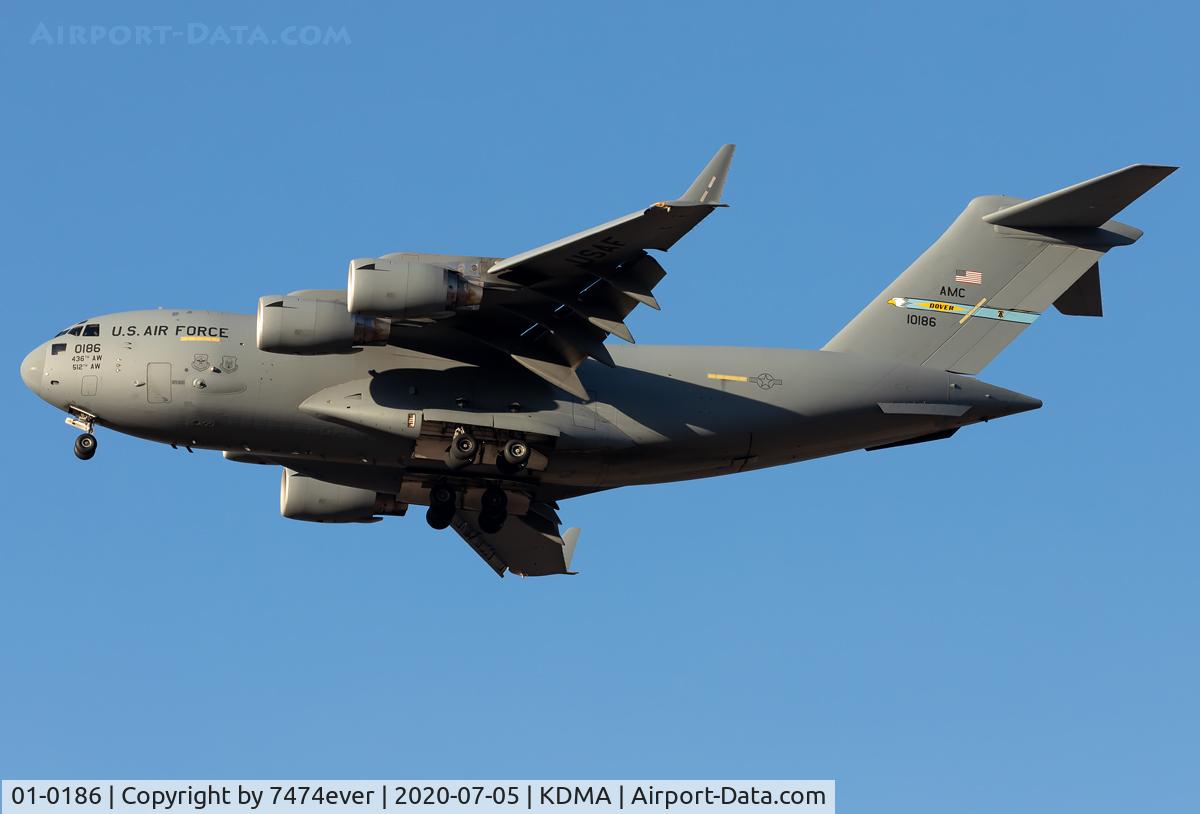 01-0186, 2001 Boeing C-17A Globemaster III C/N P-86, RCH102