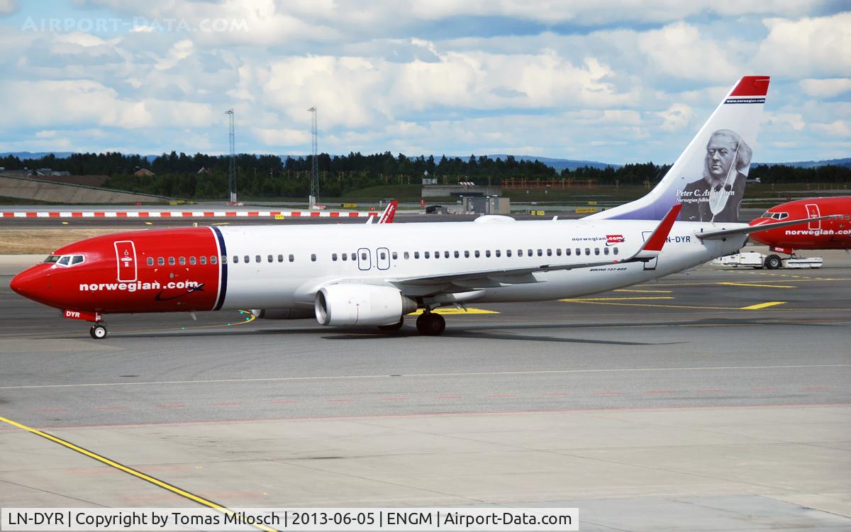 LN-DYR, 2011 Boeing 737-8JP C/N 40870, 