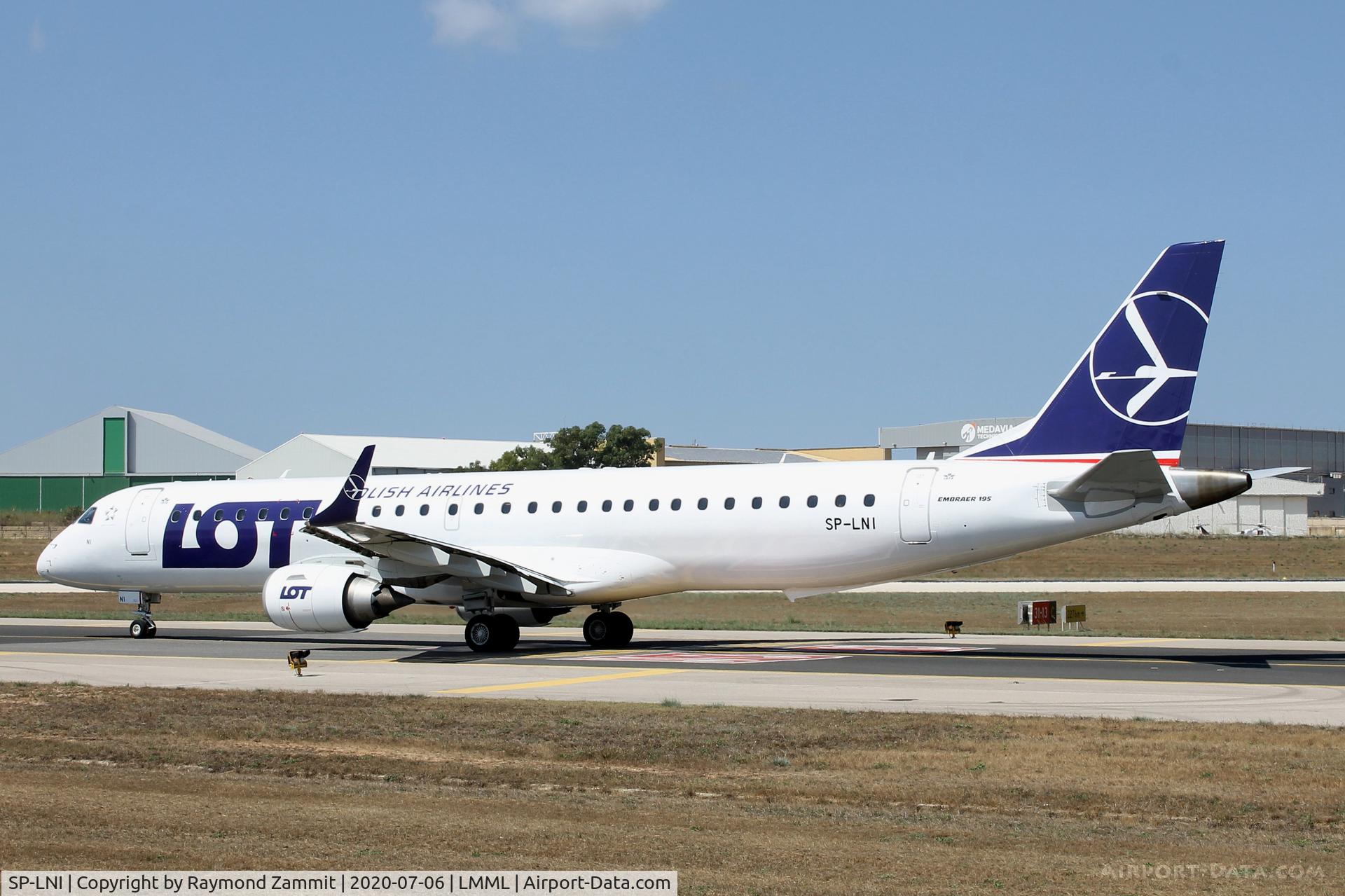 SP-LNI, 2008 Embraer 195LR (ERJ-190-200LR) C/N 19000240, Embraer EMB-195LR SP-LNI LOT Polish Airlines
