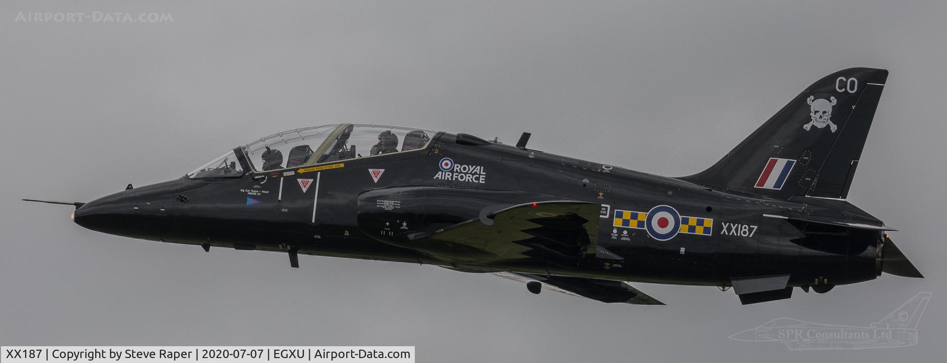 XX187, 1977 Hawker Siddeley Hawk T.1A C/N 034/312034, Lunchtime sortie from Linton.